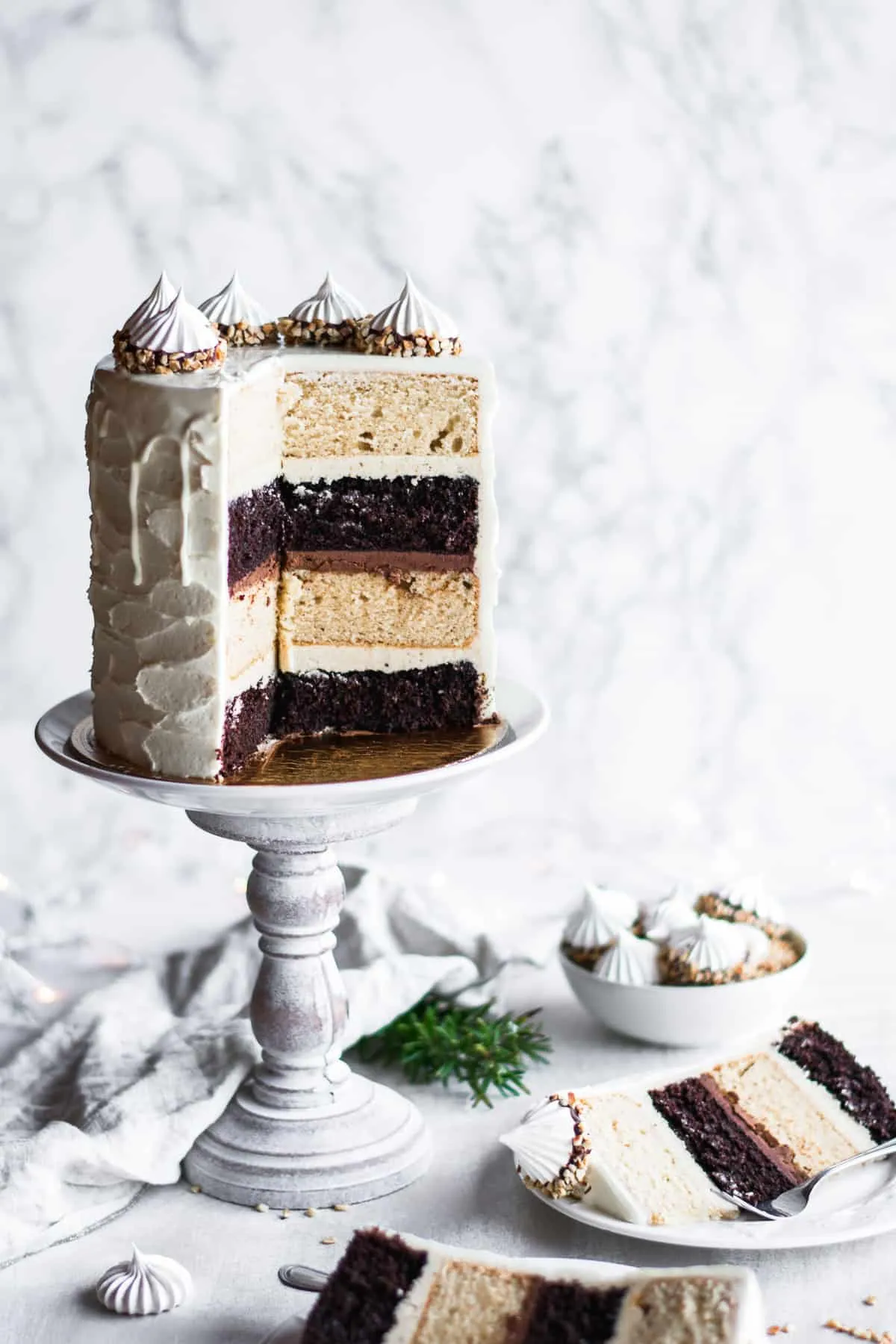 Anas Hazelnut Cake with Dark Chocolate