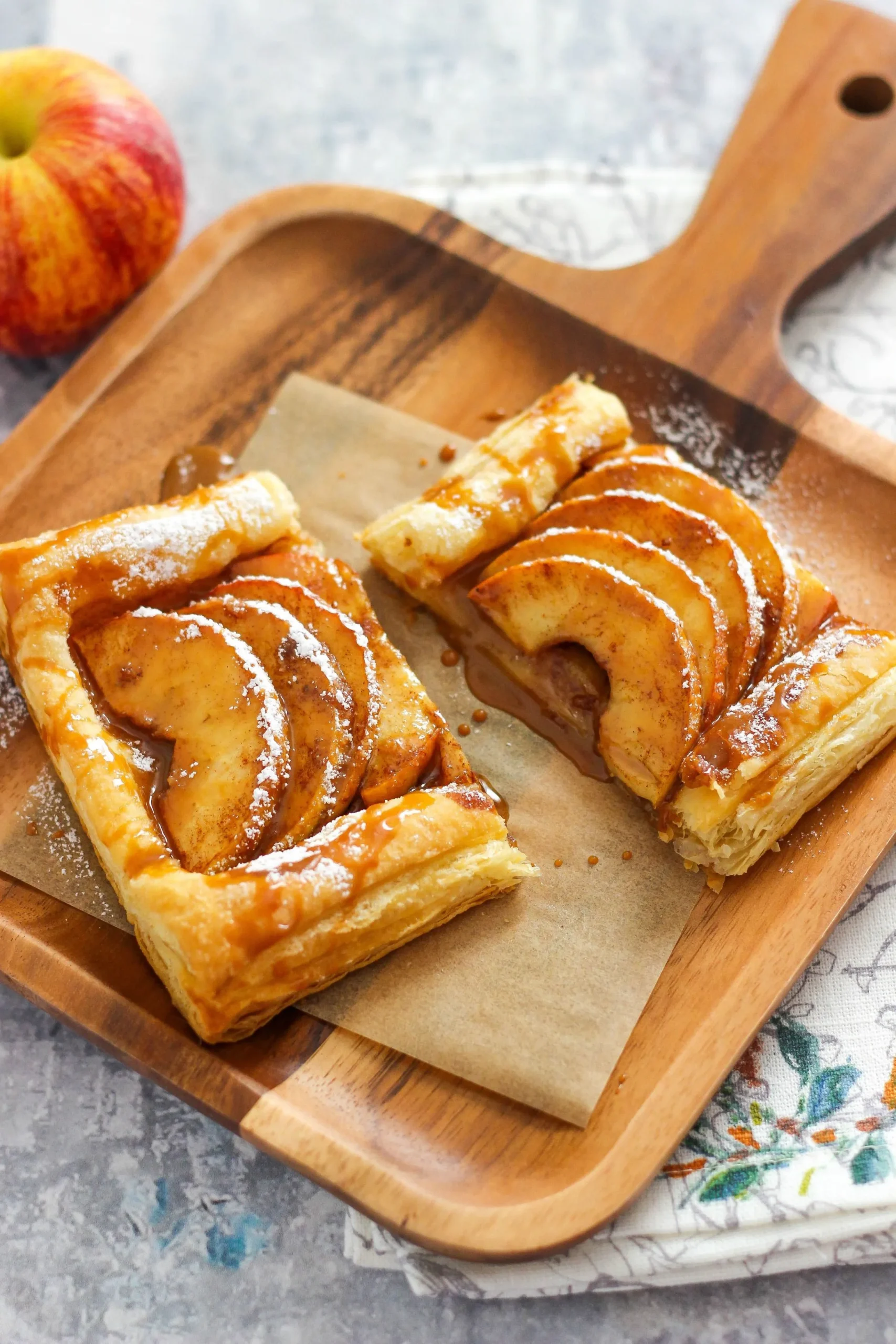 Apple Desserts with Puff Pastry