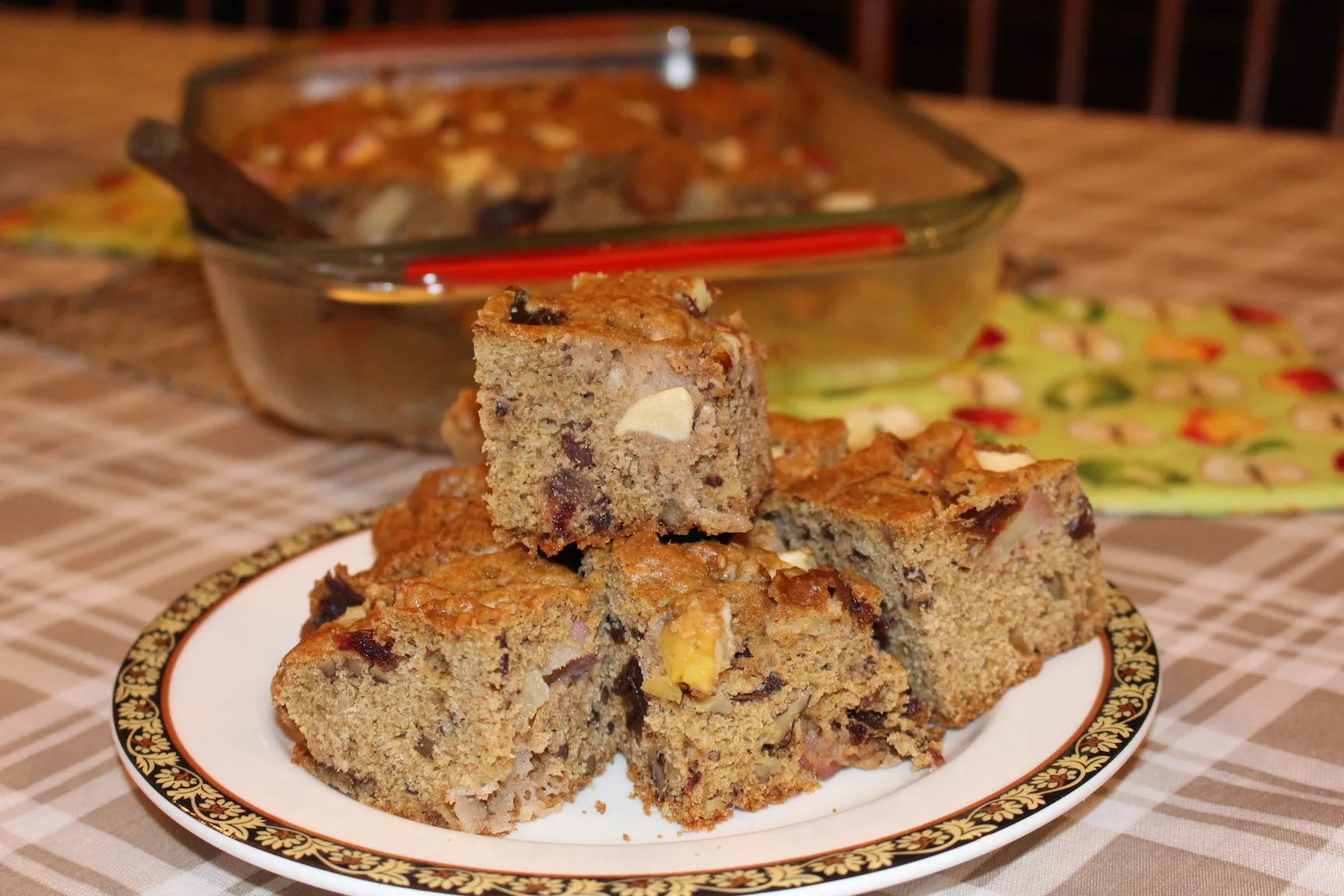 Apple Pecan Date Bars