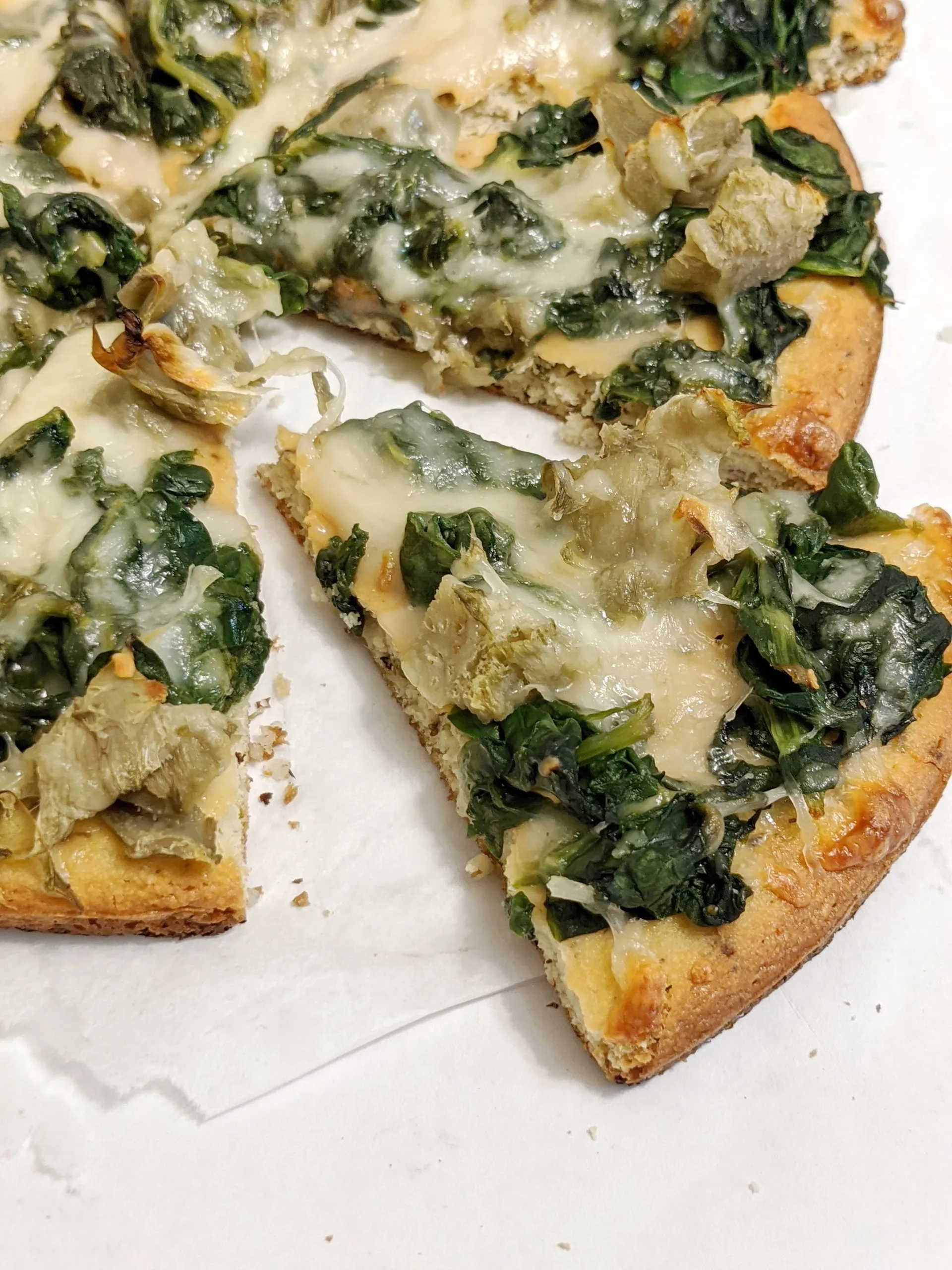 Artichoke Spinach Pizza with White Beans