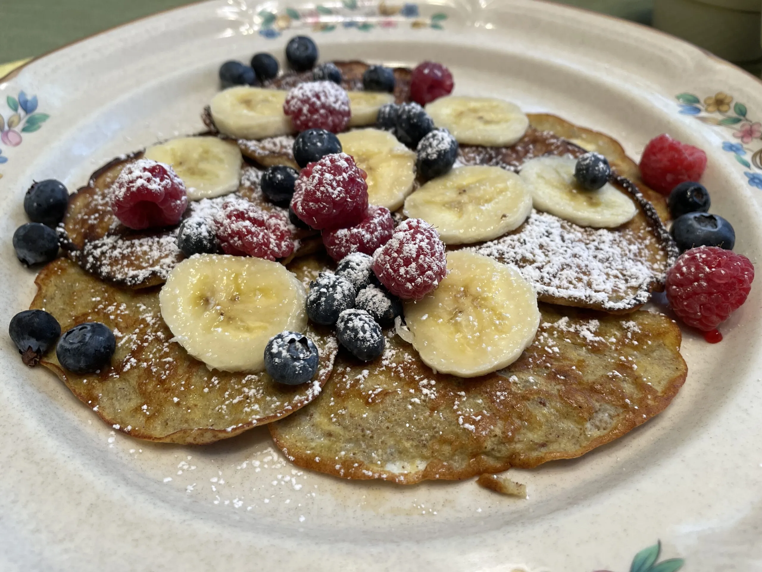 Banana Lovers Flourless Pancakes