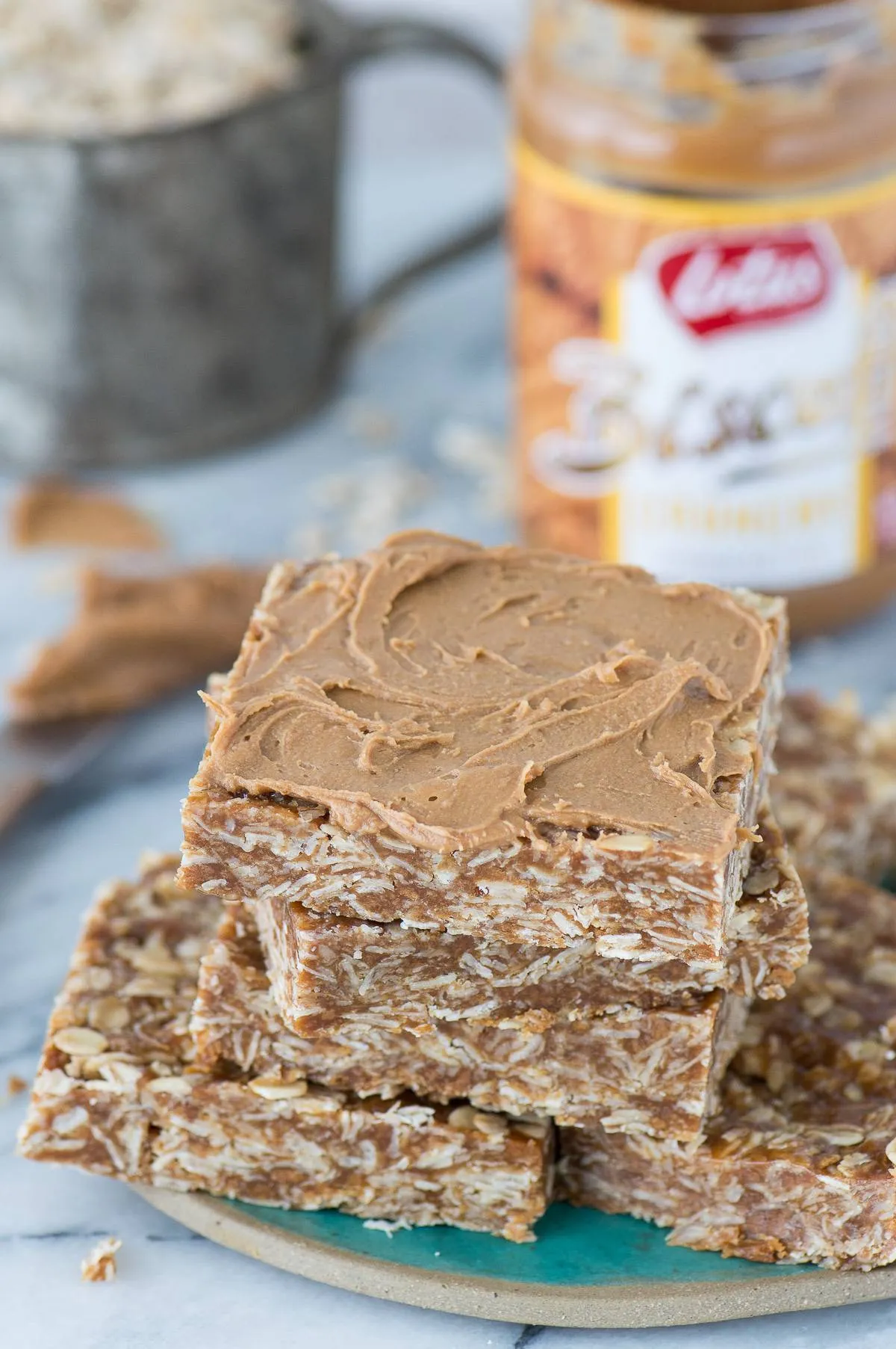 Biscoff Coconut Oat Bars