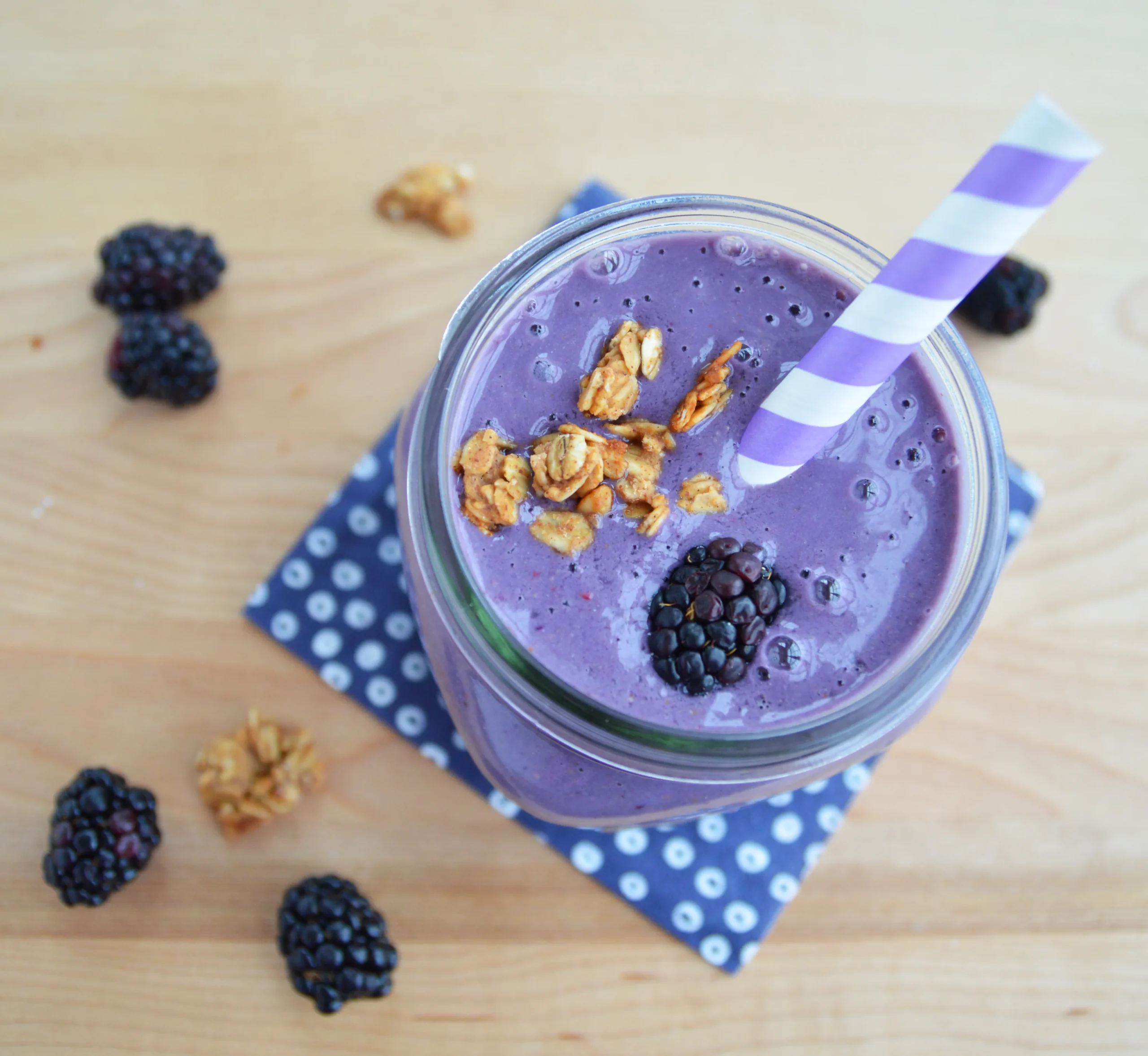 Blackberry Smoothie with Peanut Butter and Oatmeal