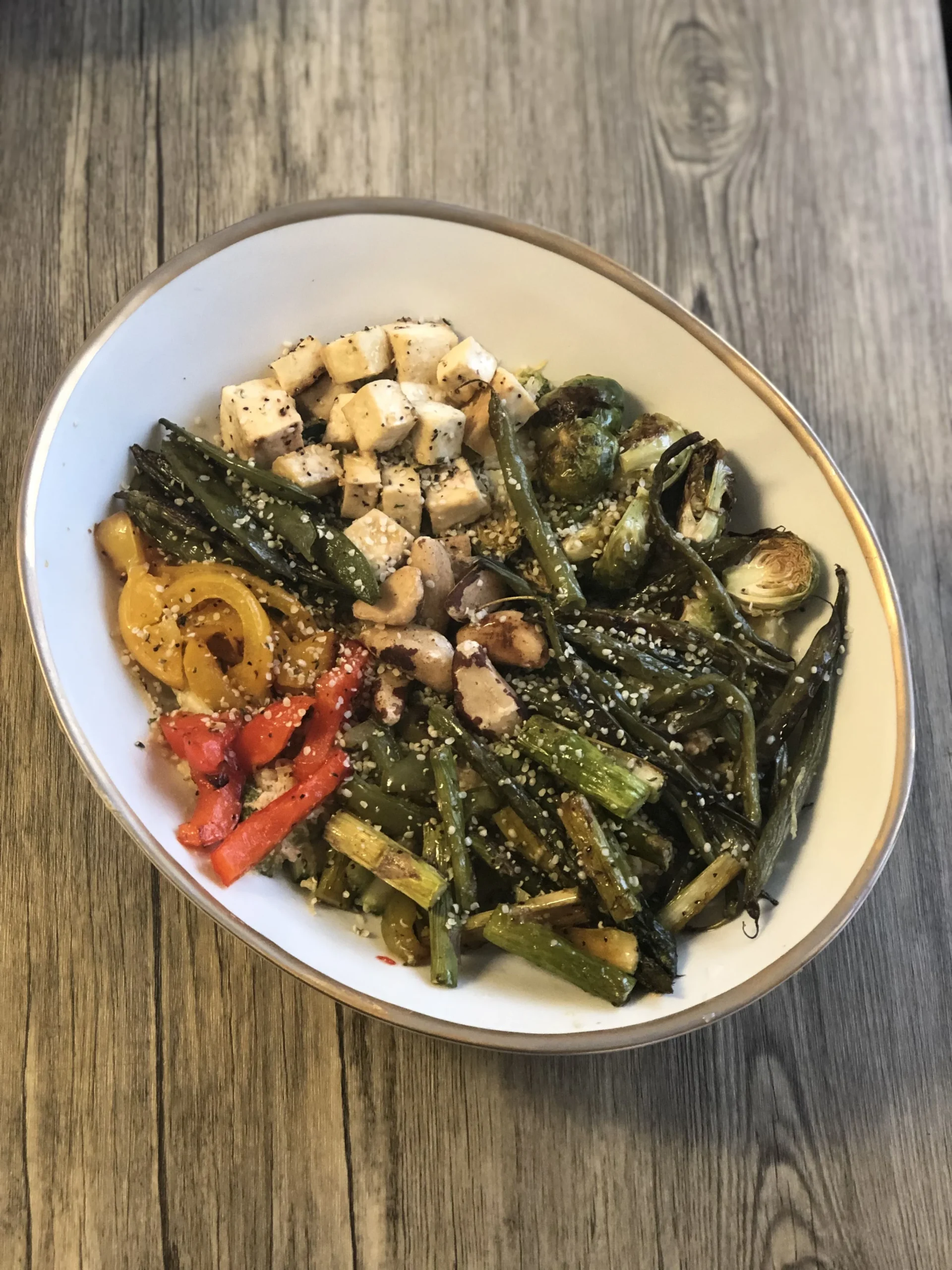 Broccoli and Tofu in Spicy Sauce with Brazil Nuts