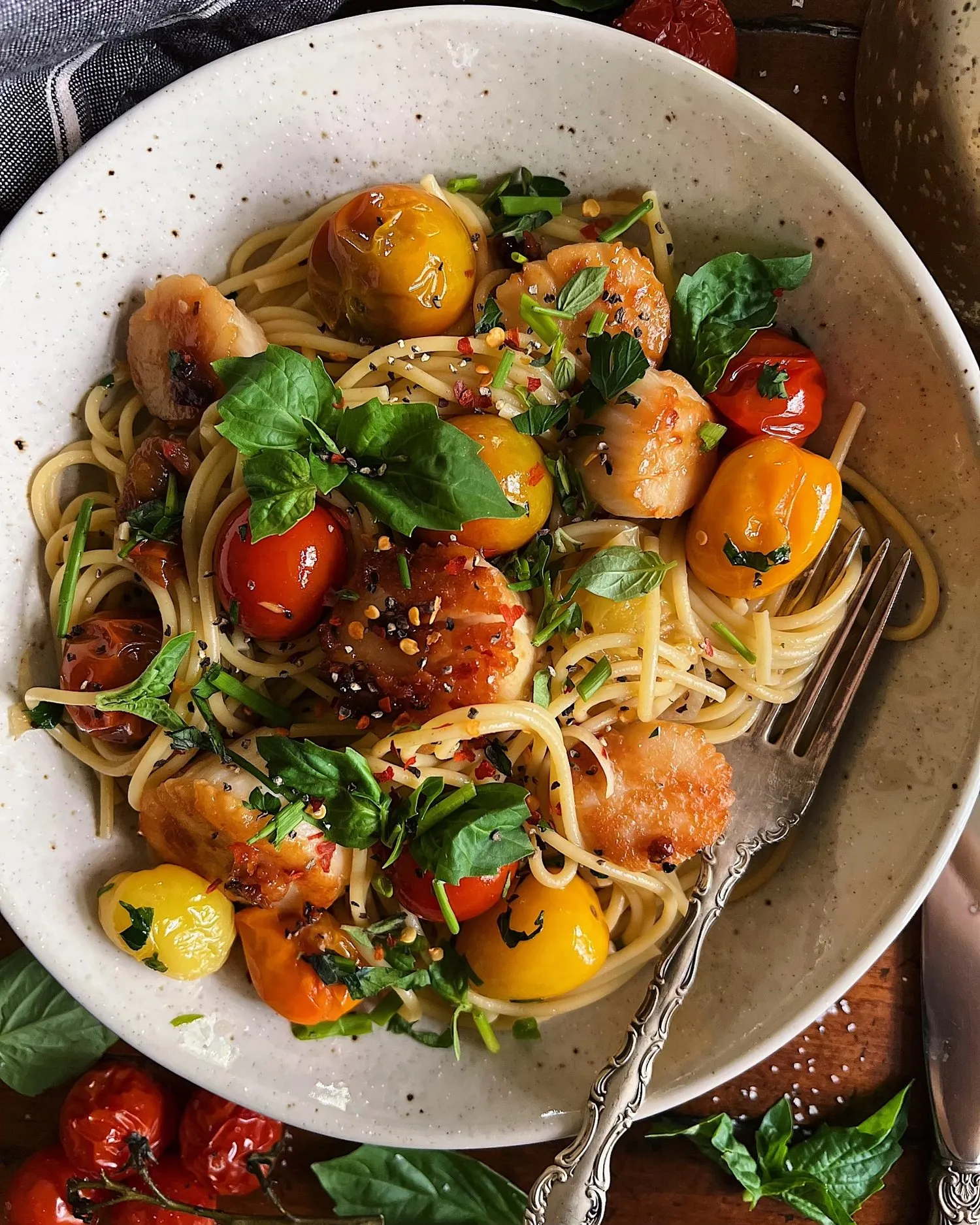 Browned Butter Scallop Burst Tomato Basil Pasta
