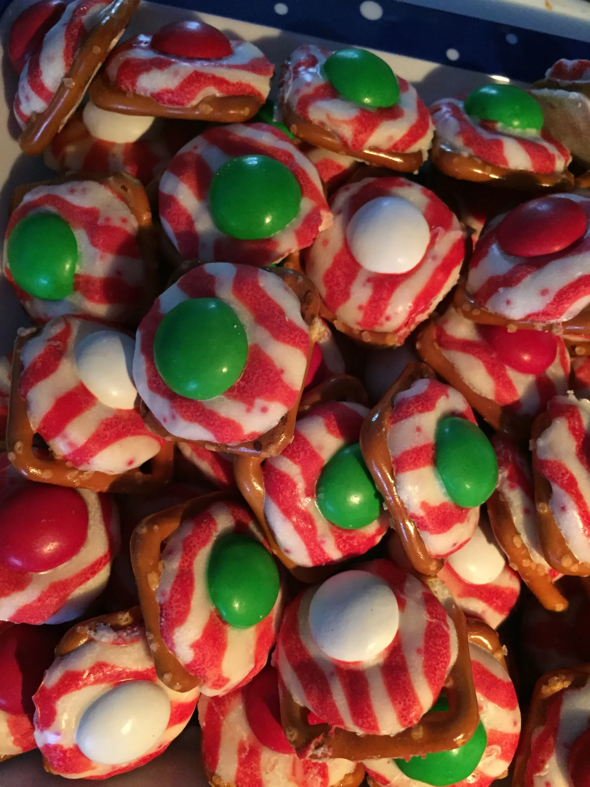 Candy Cane Pretzel Kisses