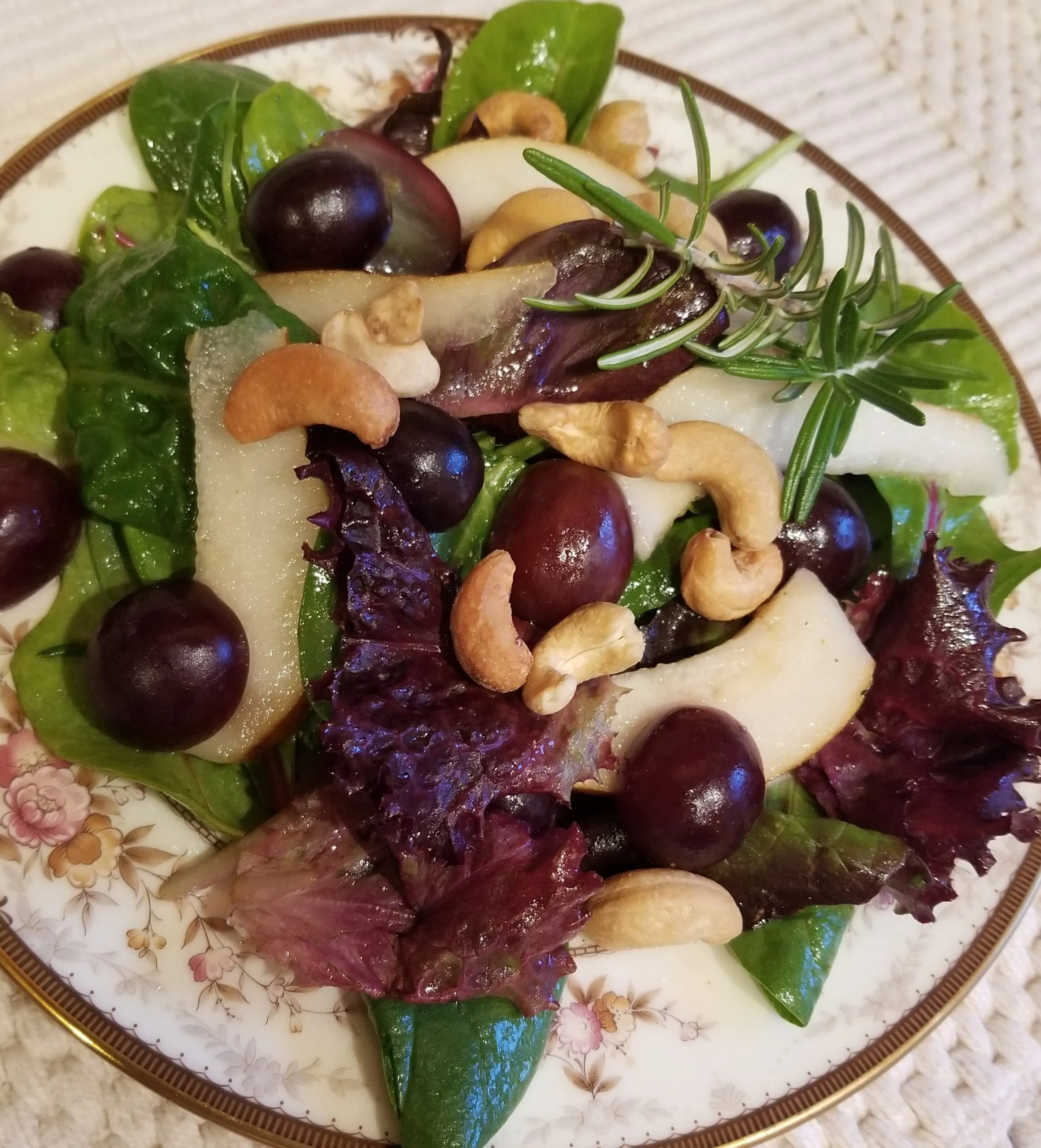 Cashew Pear Tossed Salad