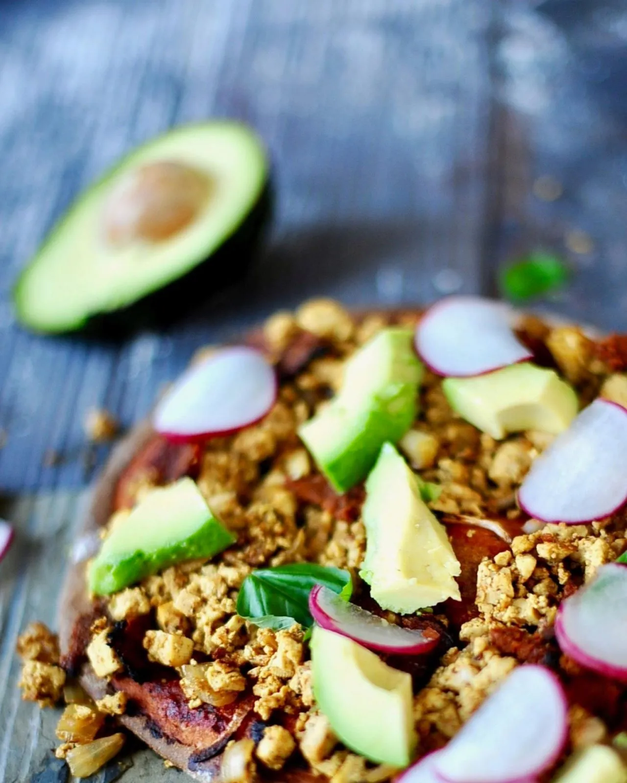 Cheezy Vegan Breakfast Pizza