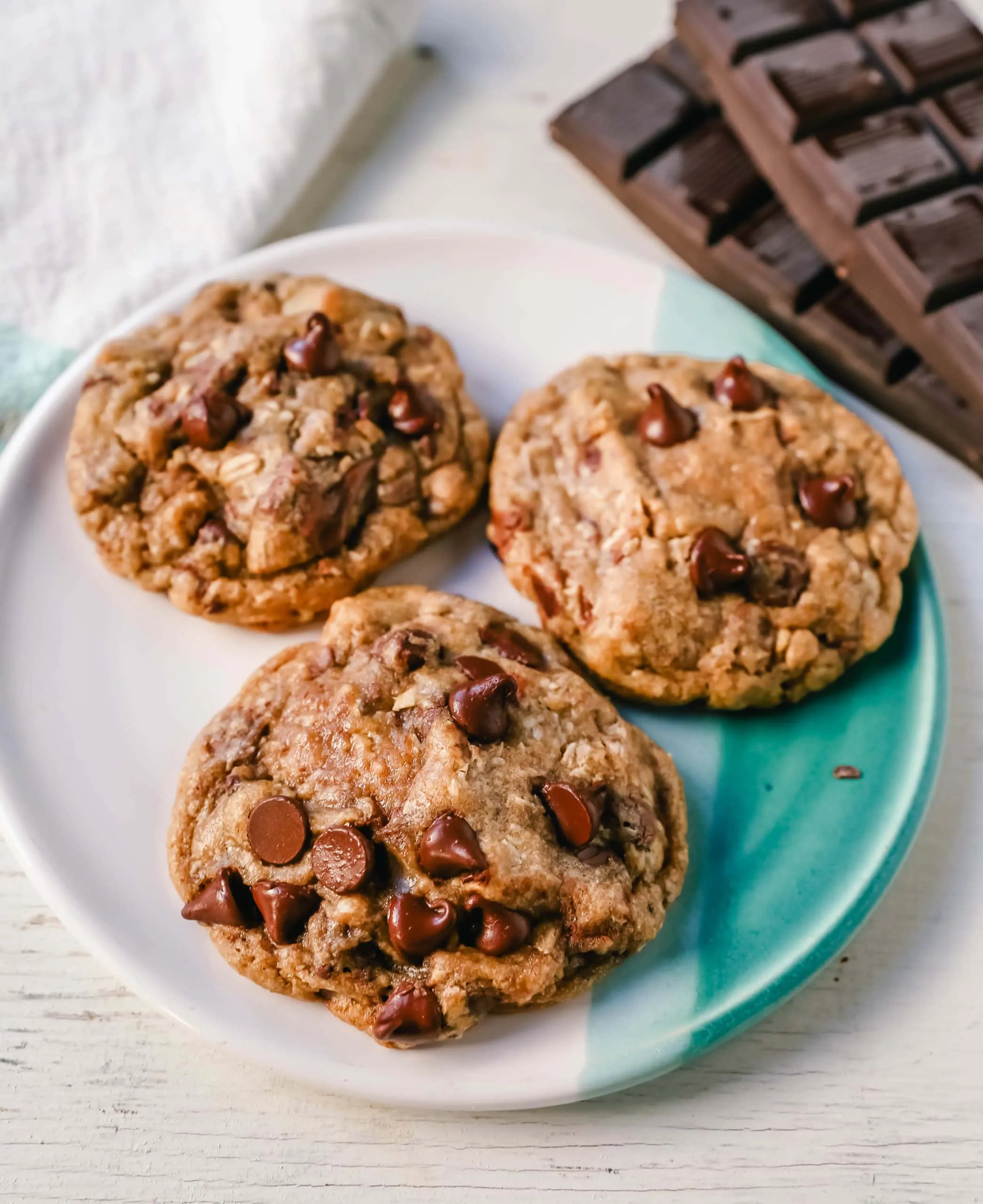 Chewy Honey Oatmeal Chocolate Chip Cookies