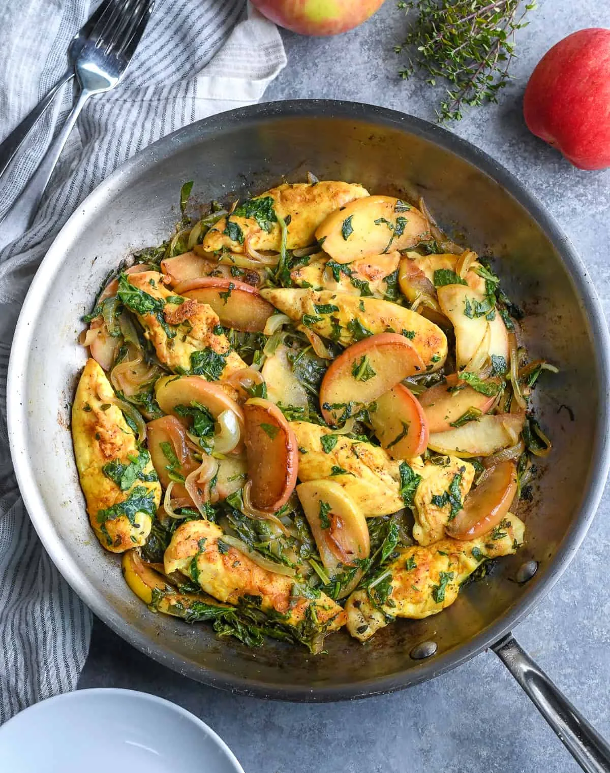 Chicken Sauteed with Apples