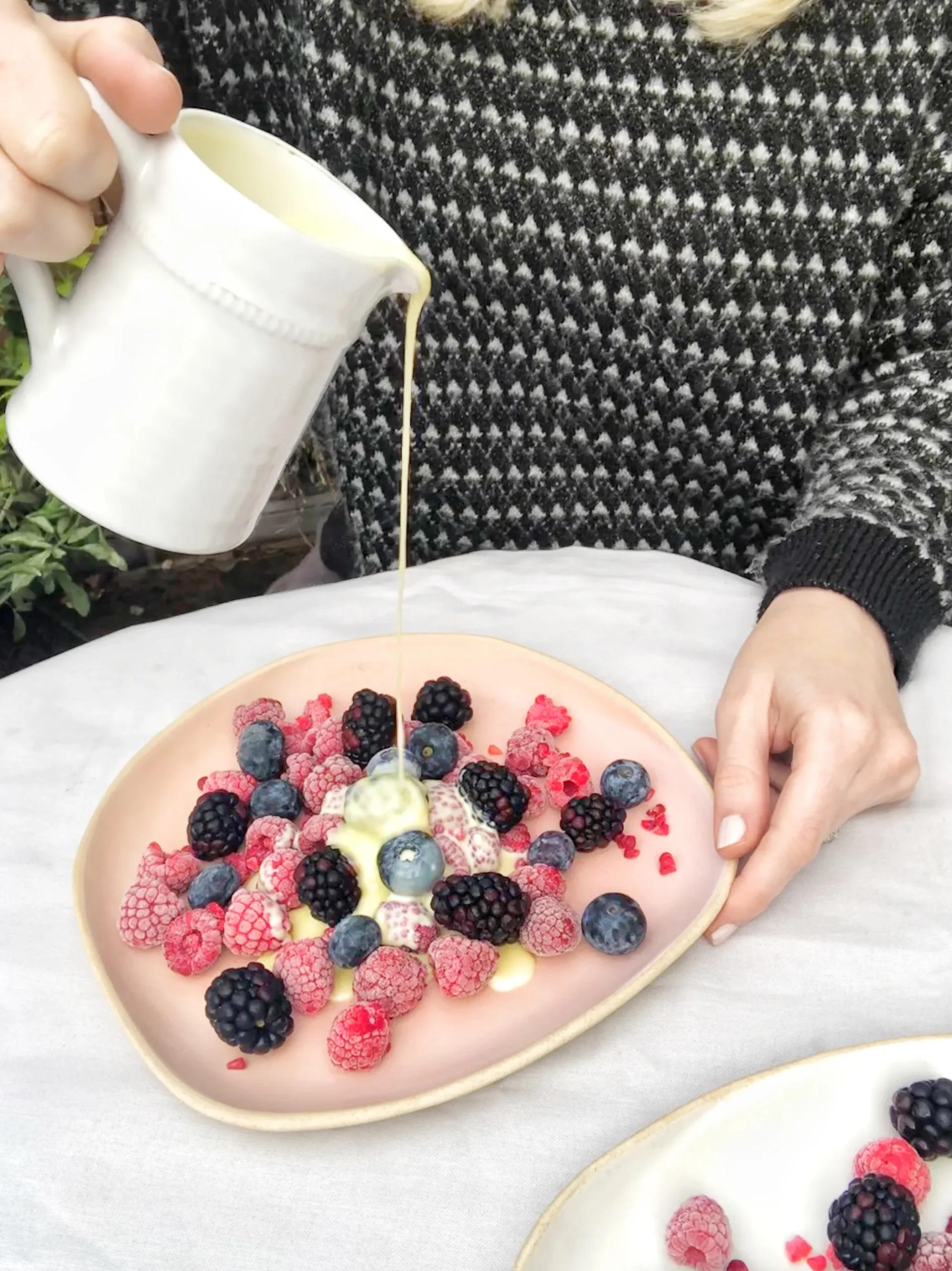 Chilled Berries with White Hot Chocolate Sauce