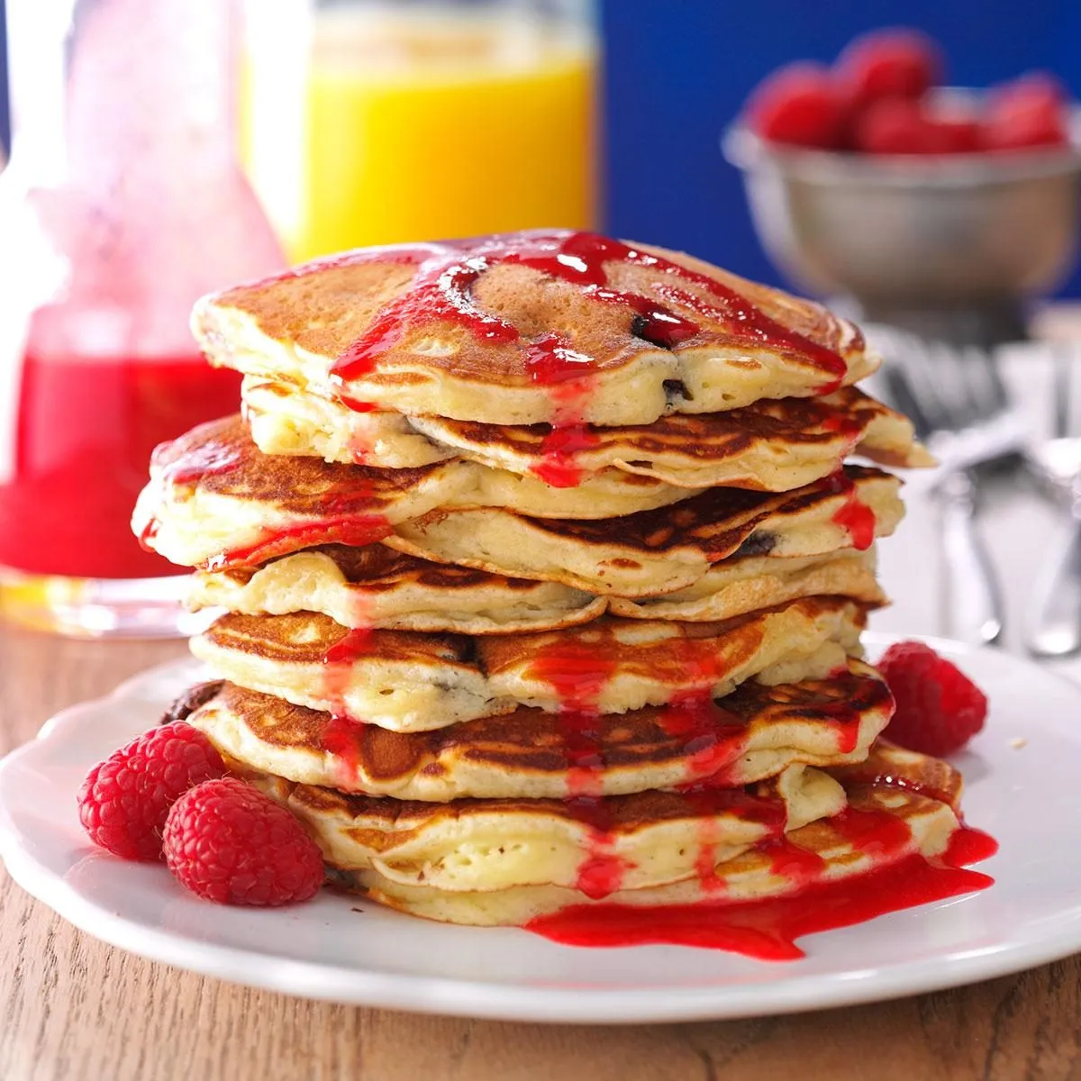 Chocolate Pancakes with Raspberry Sauce