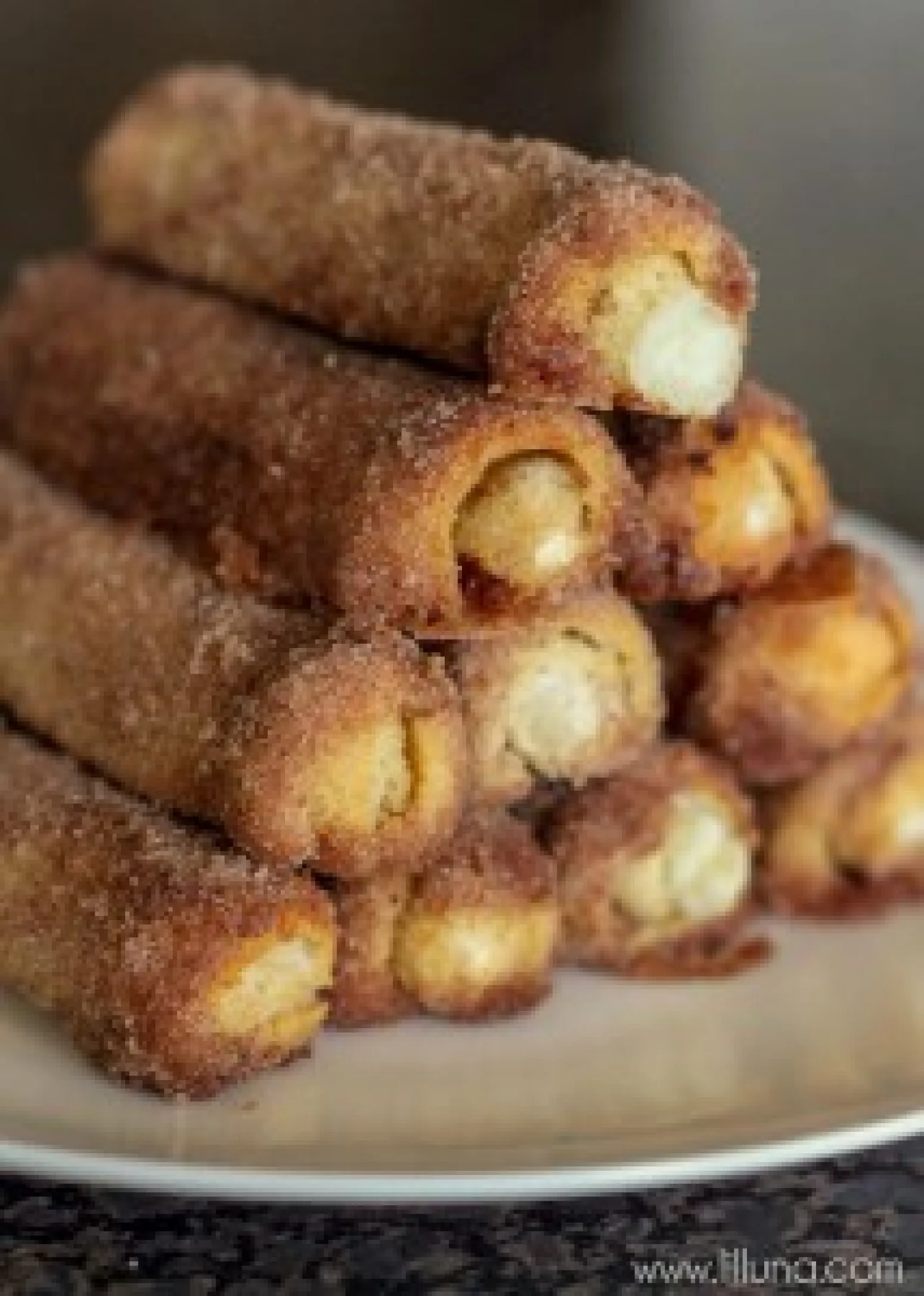 Cinnamon Cream Cheese Roll Ups