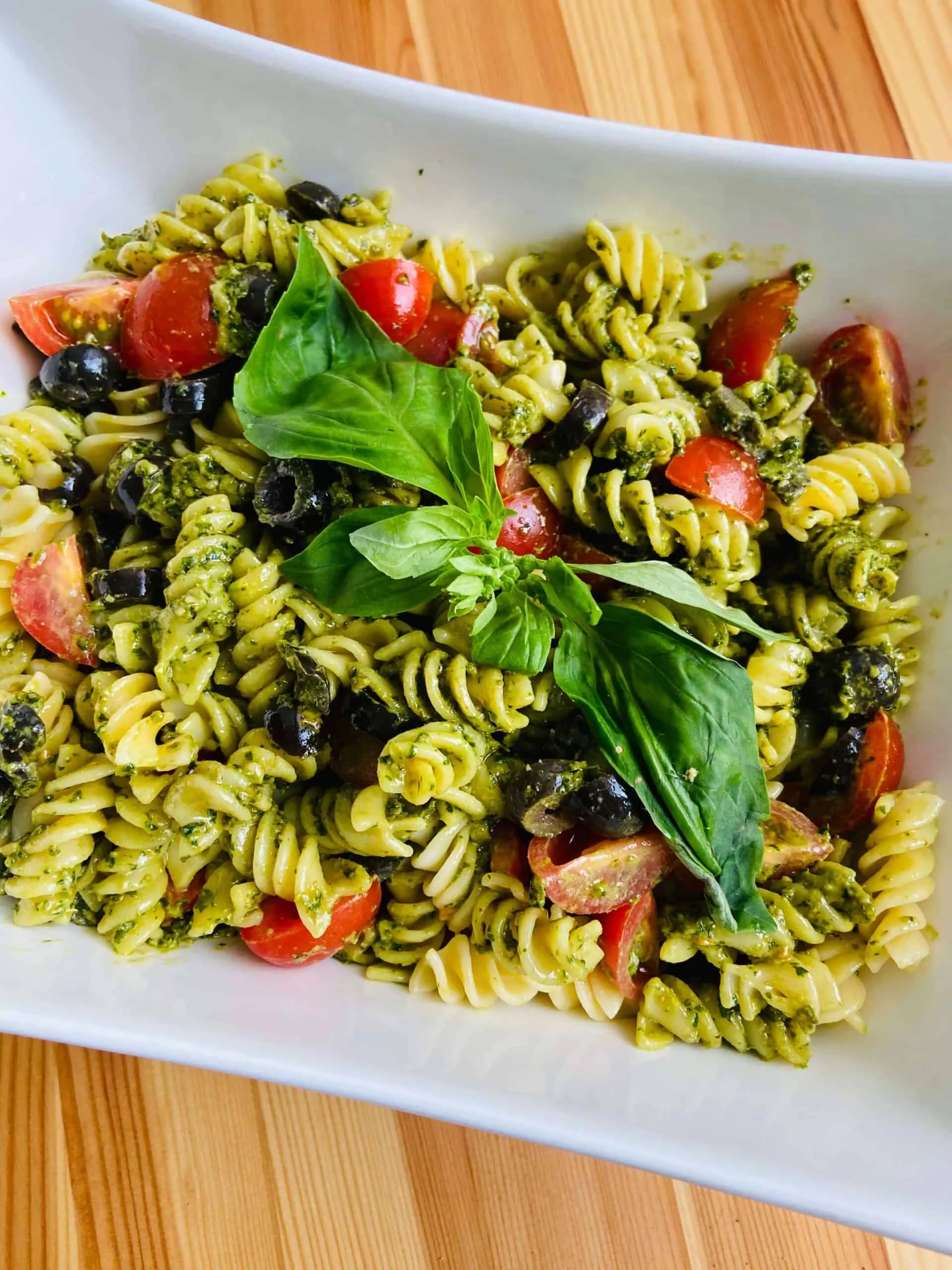 Cold Vegan Pesto Pasta Salad