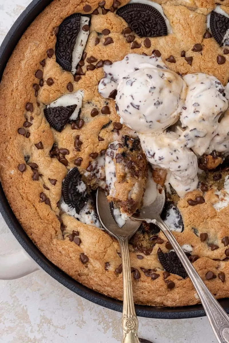 Cookies and Cream Skillet Cookie