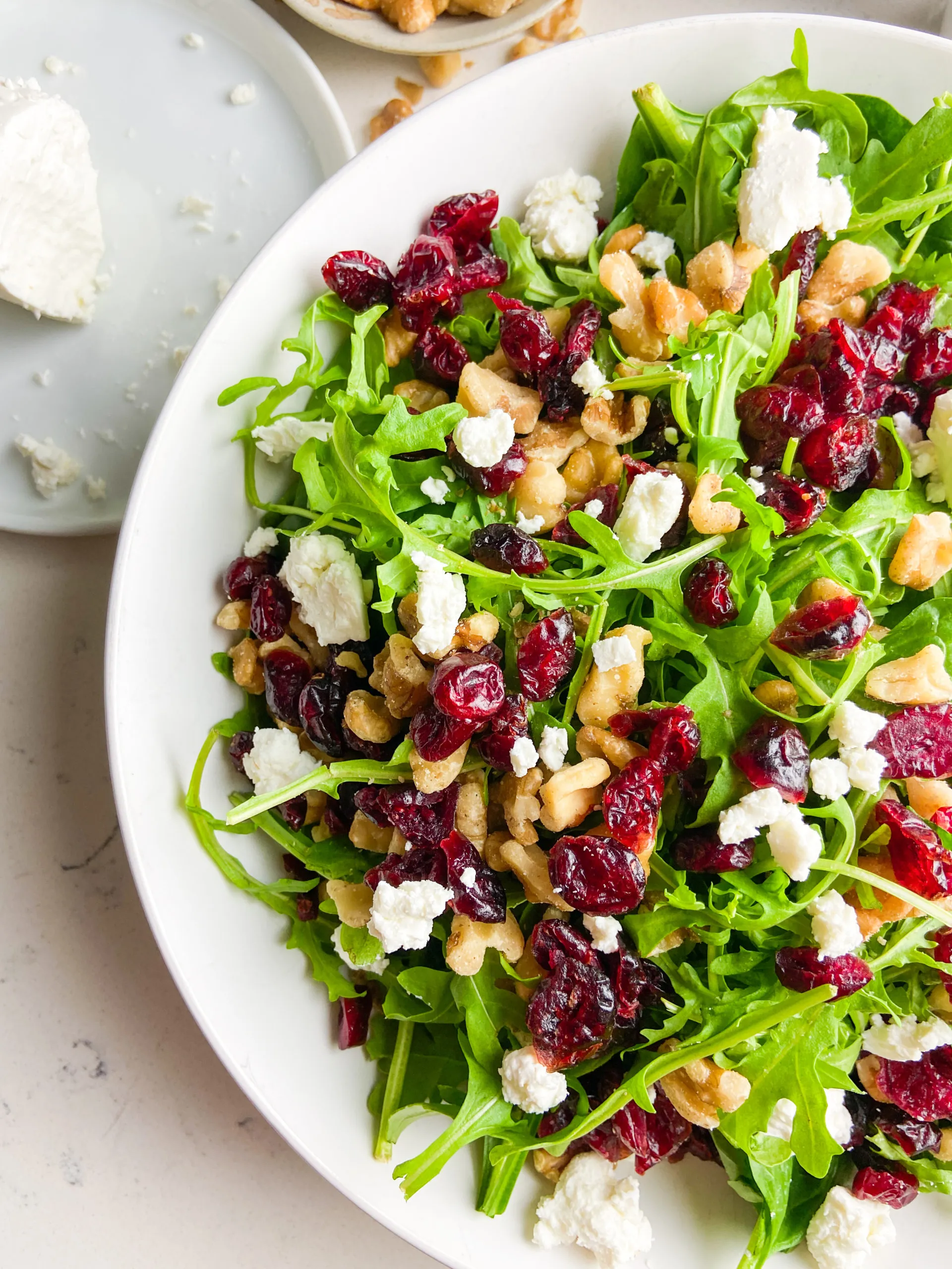 Cranberry Spinach Salad with Cashews and Goat Cheese