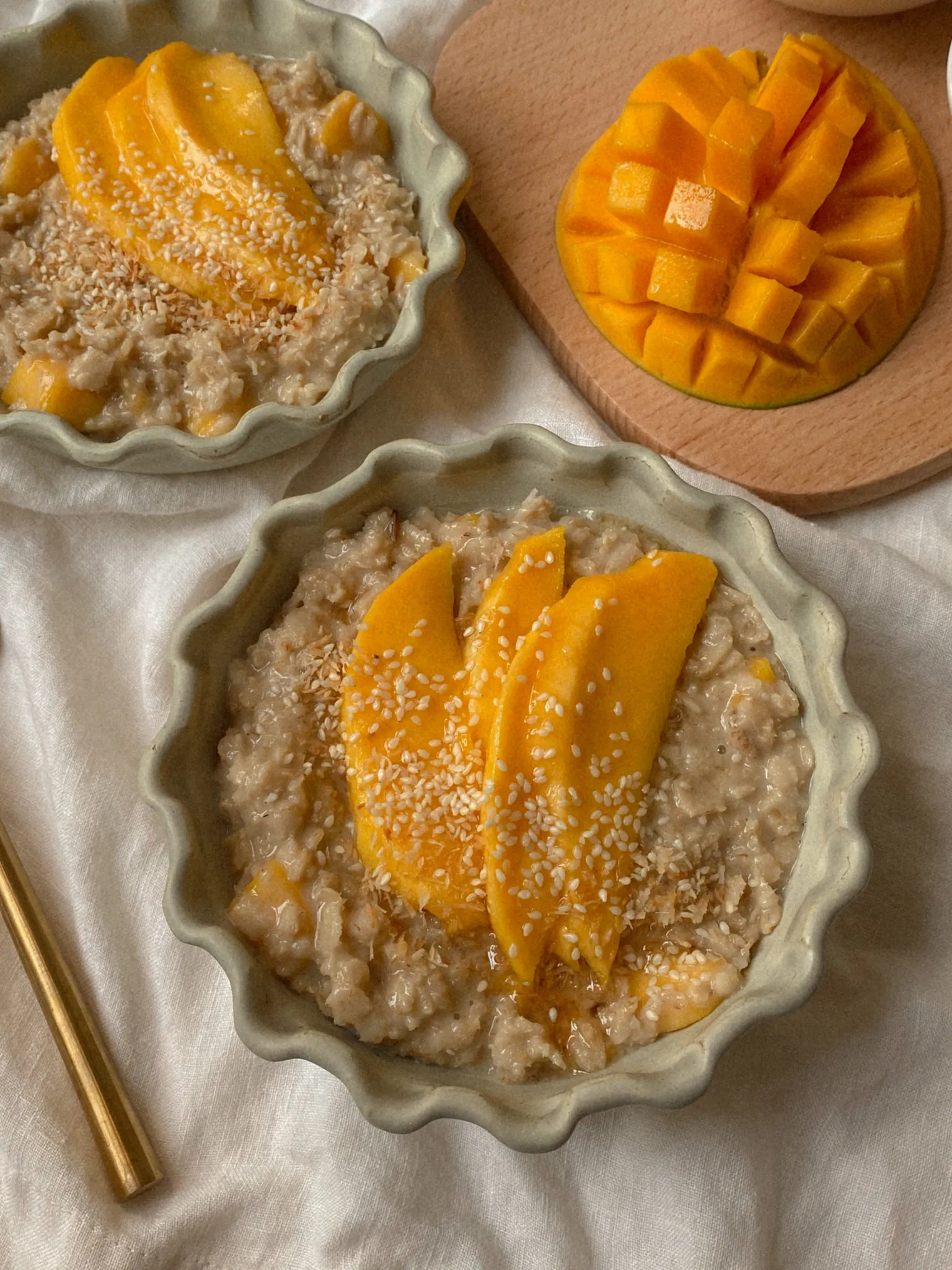 Creamy Coconut Mango Oatmeal