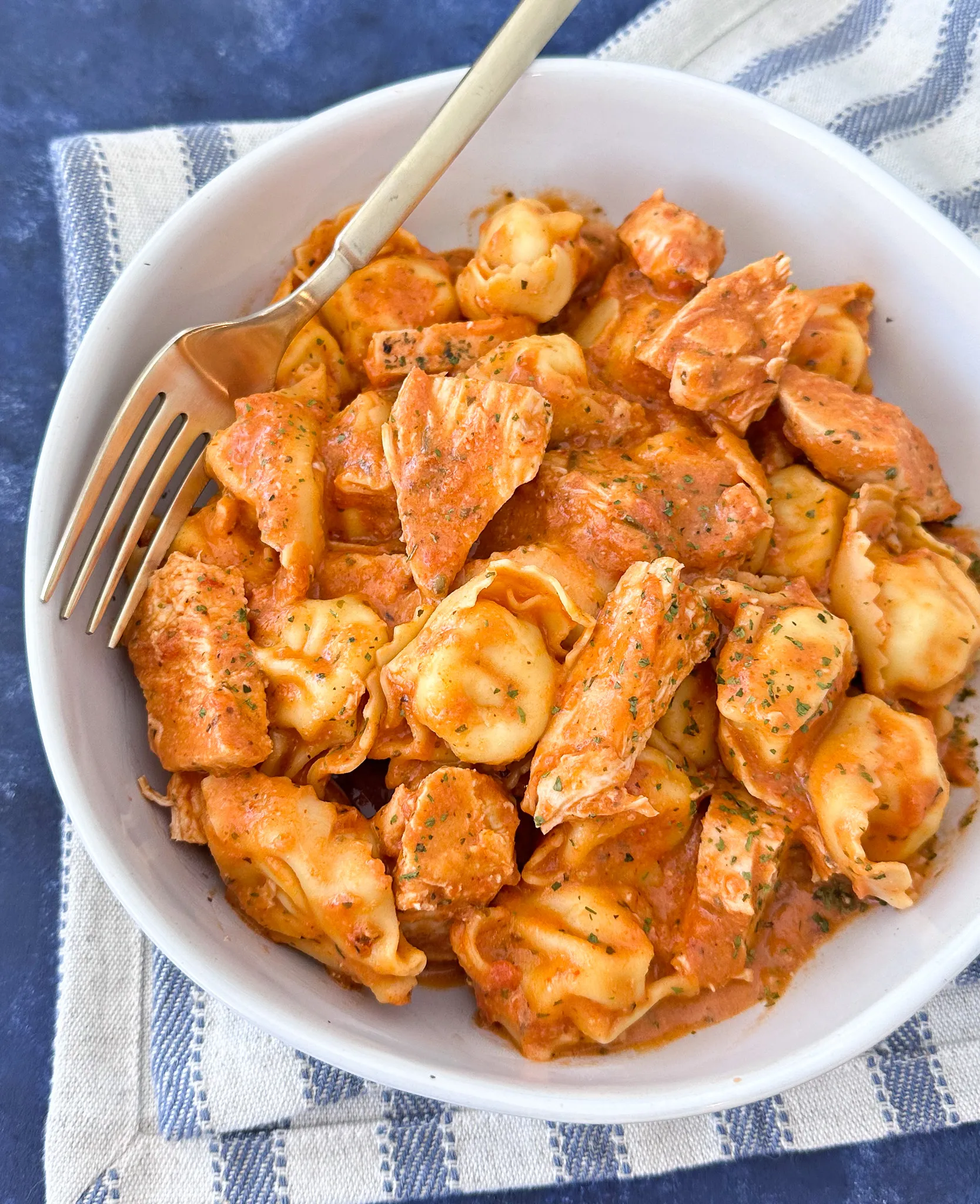 Crockpot Cheese Tortellini with Chicken