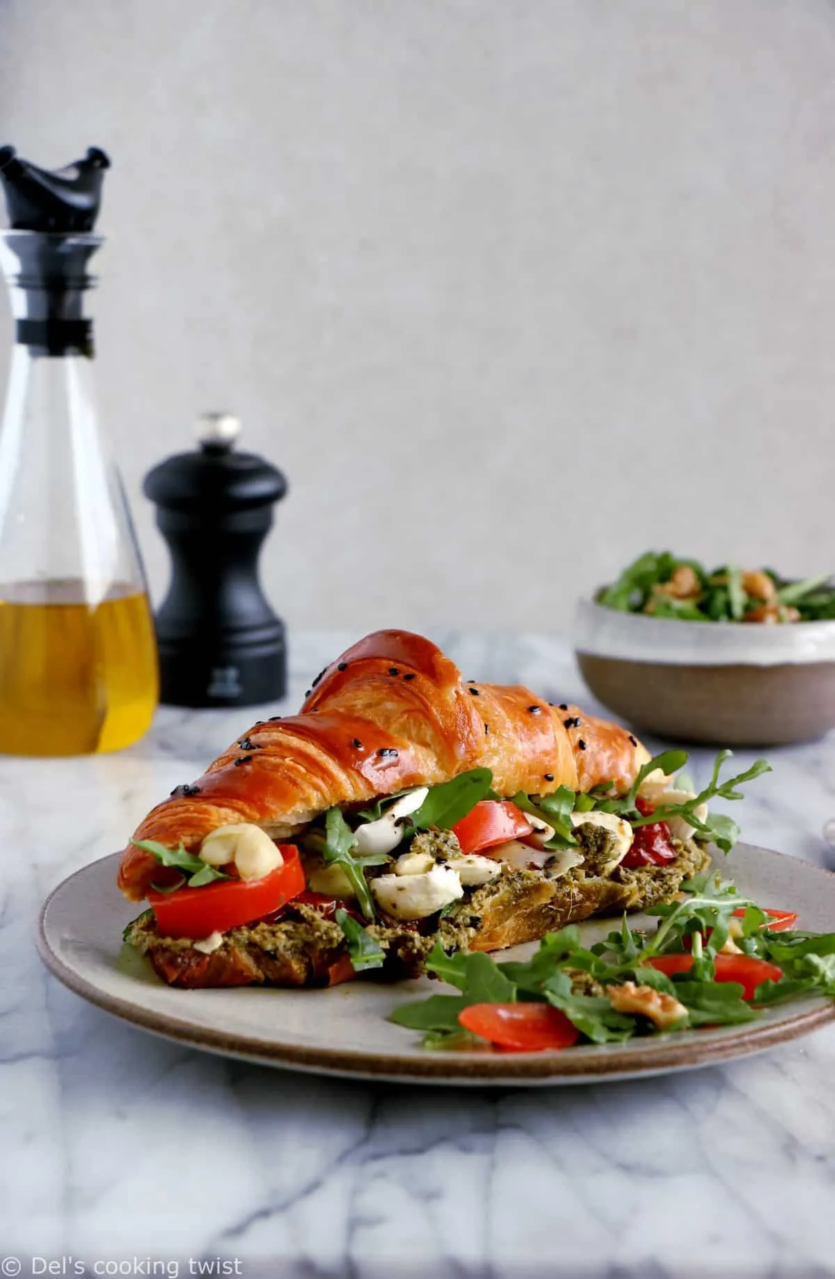 Croissants Sales aux Tomates Mozzarella et Basilic