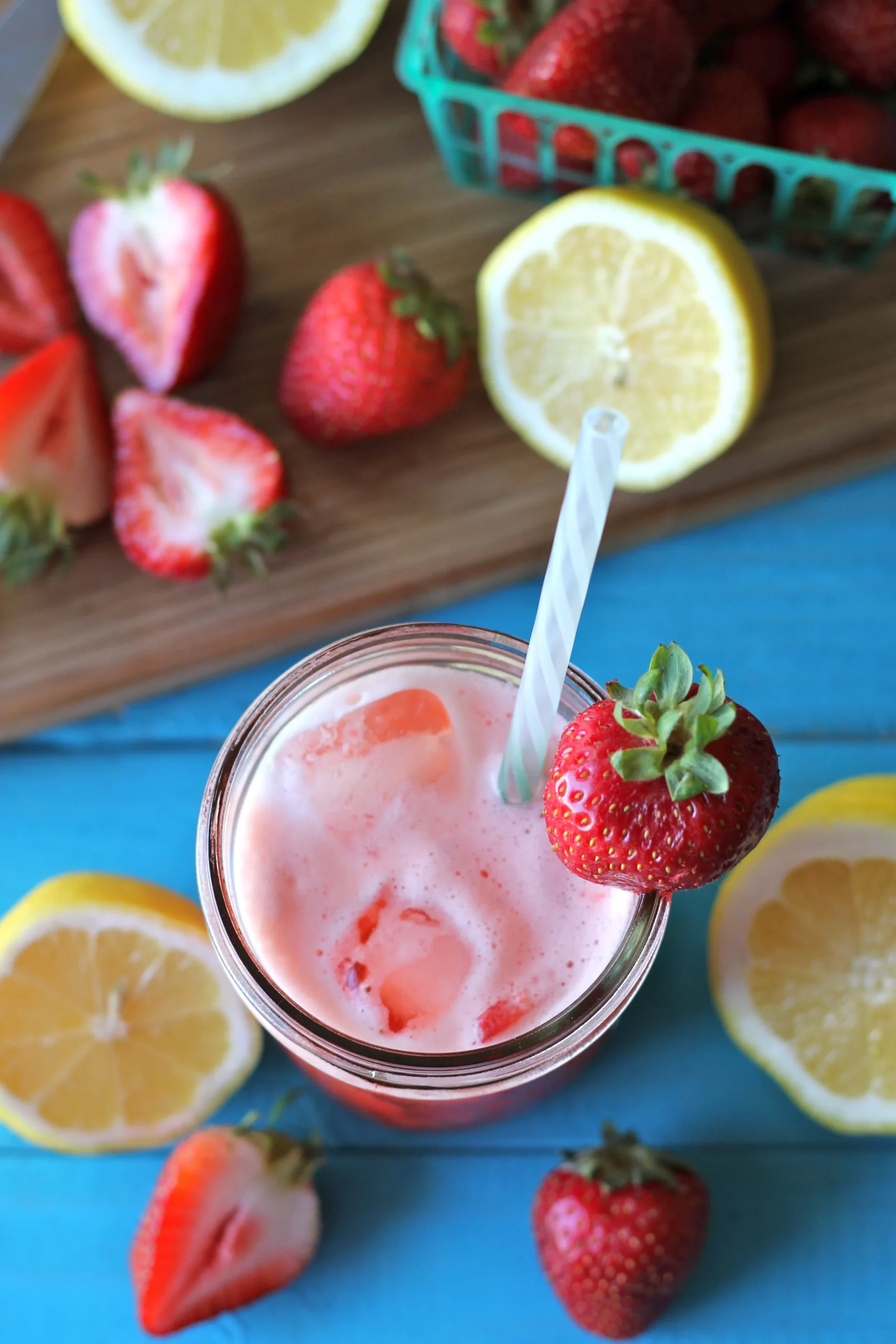 Deliciously Easy Strawberry Lemonade