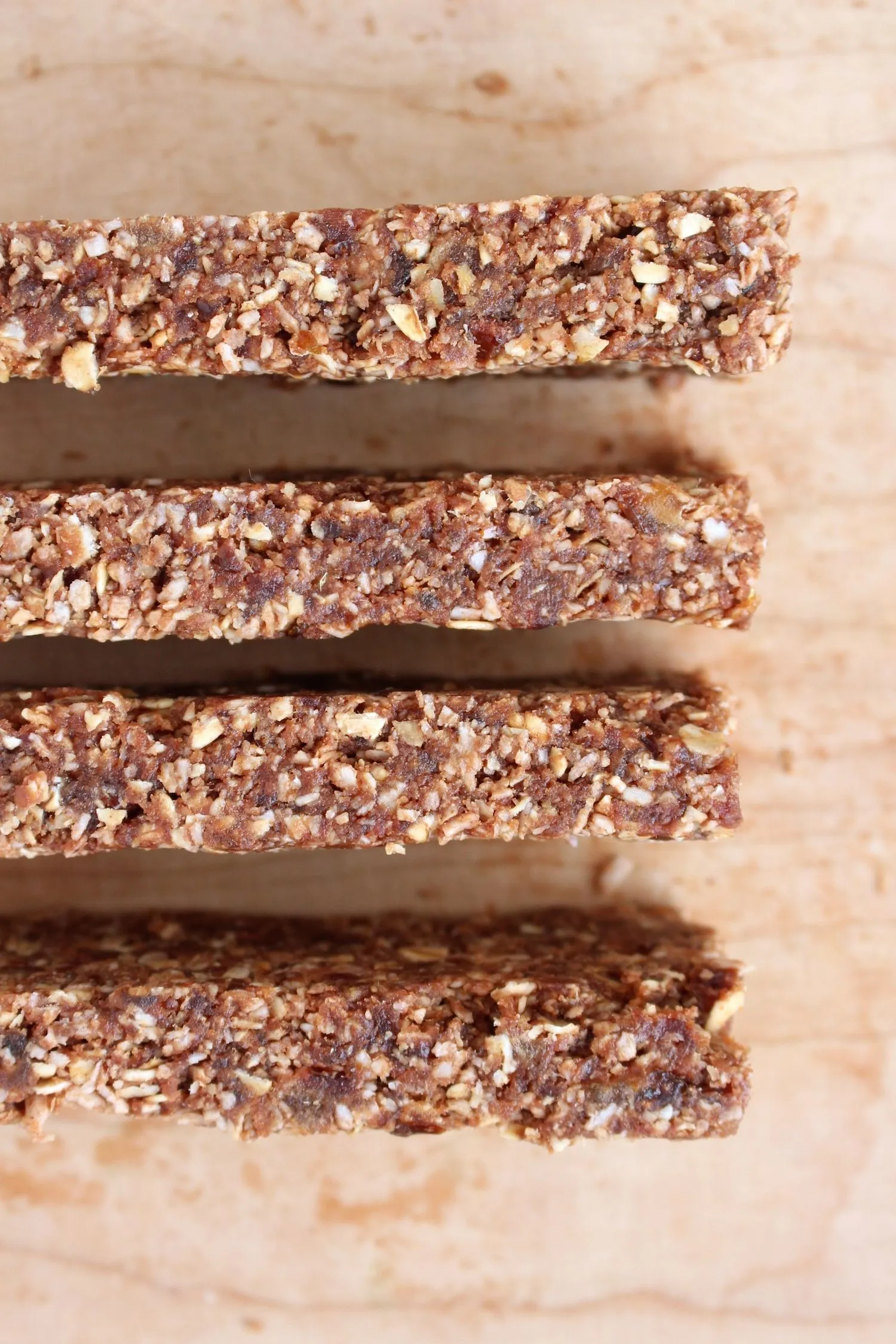Easy Homemade Oatmeal Date Granola Bars