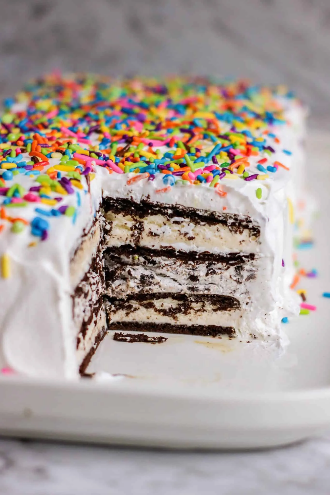 Easy Ice Cream Sandwich Cake Perfect for a Crowd