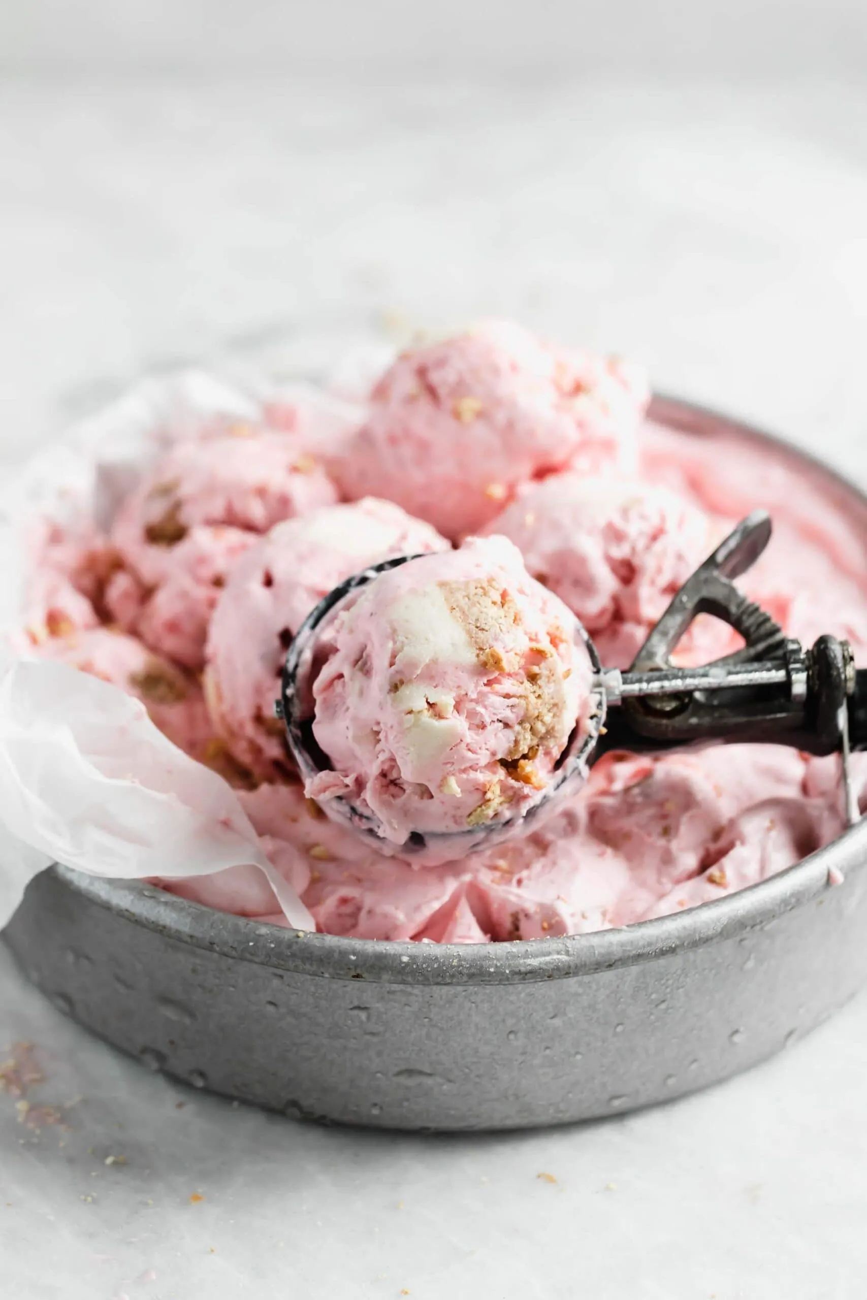 Easy No Churn Strawberry Ice Cream