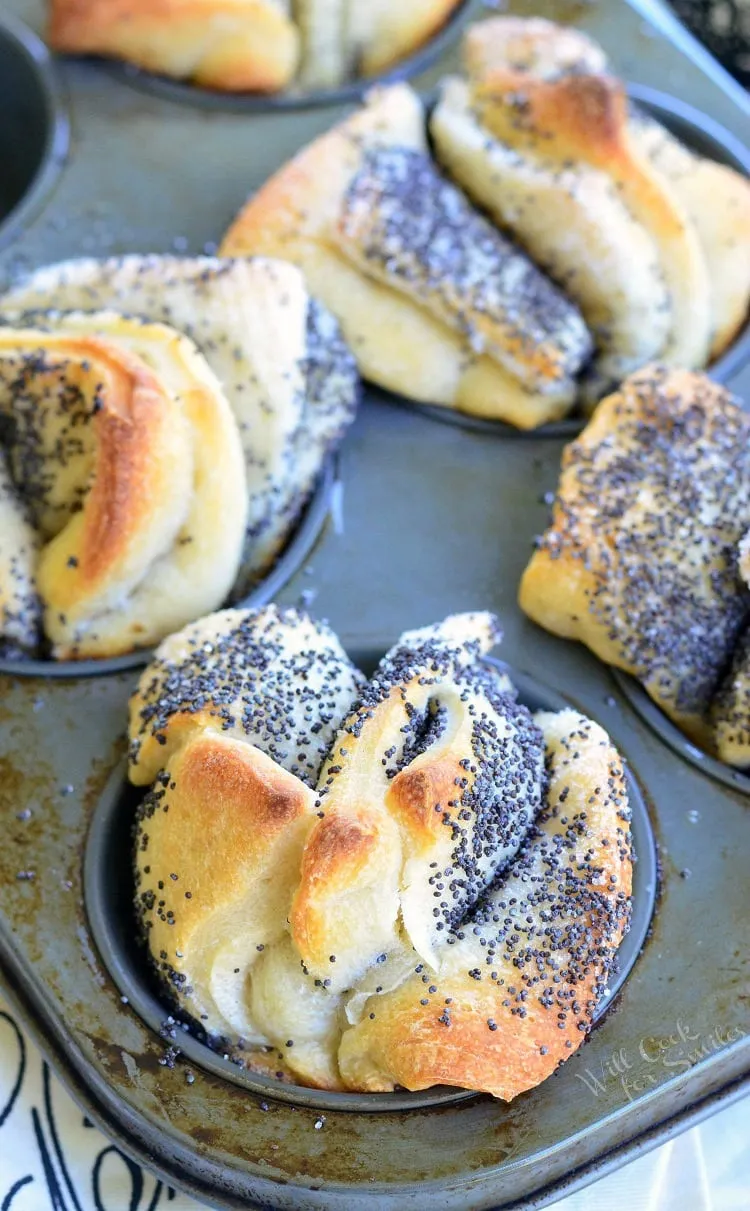 Easy Poppy Seed Pull Apart Muffins