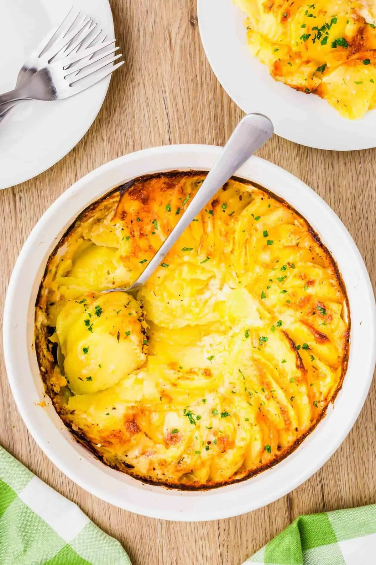 Easy Skillet Scalloped Potatoes au Gratin