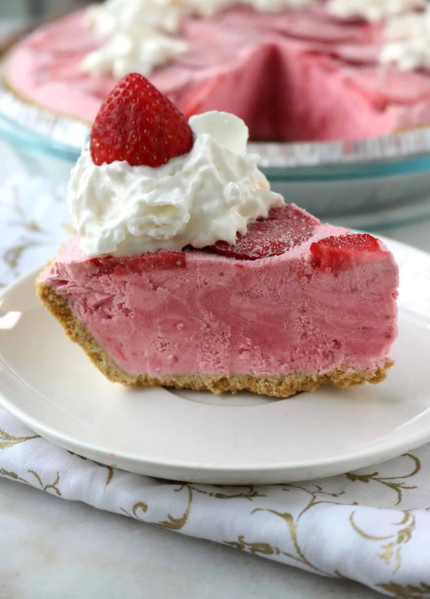 Frozen Strawberry Daiquiri Pie