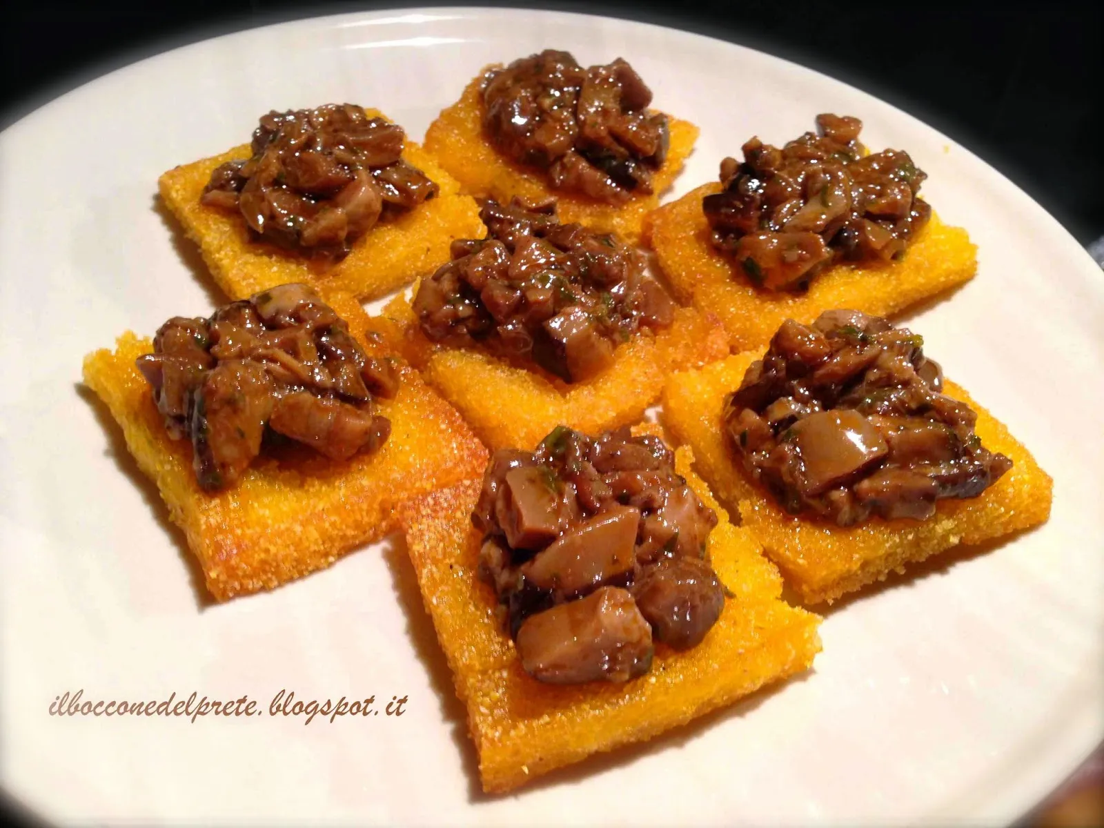 Funghi Trifolati con Polenta