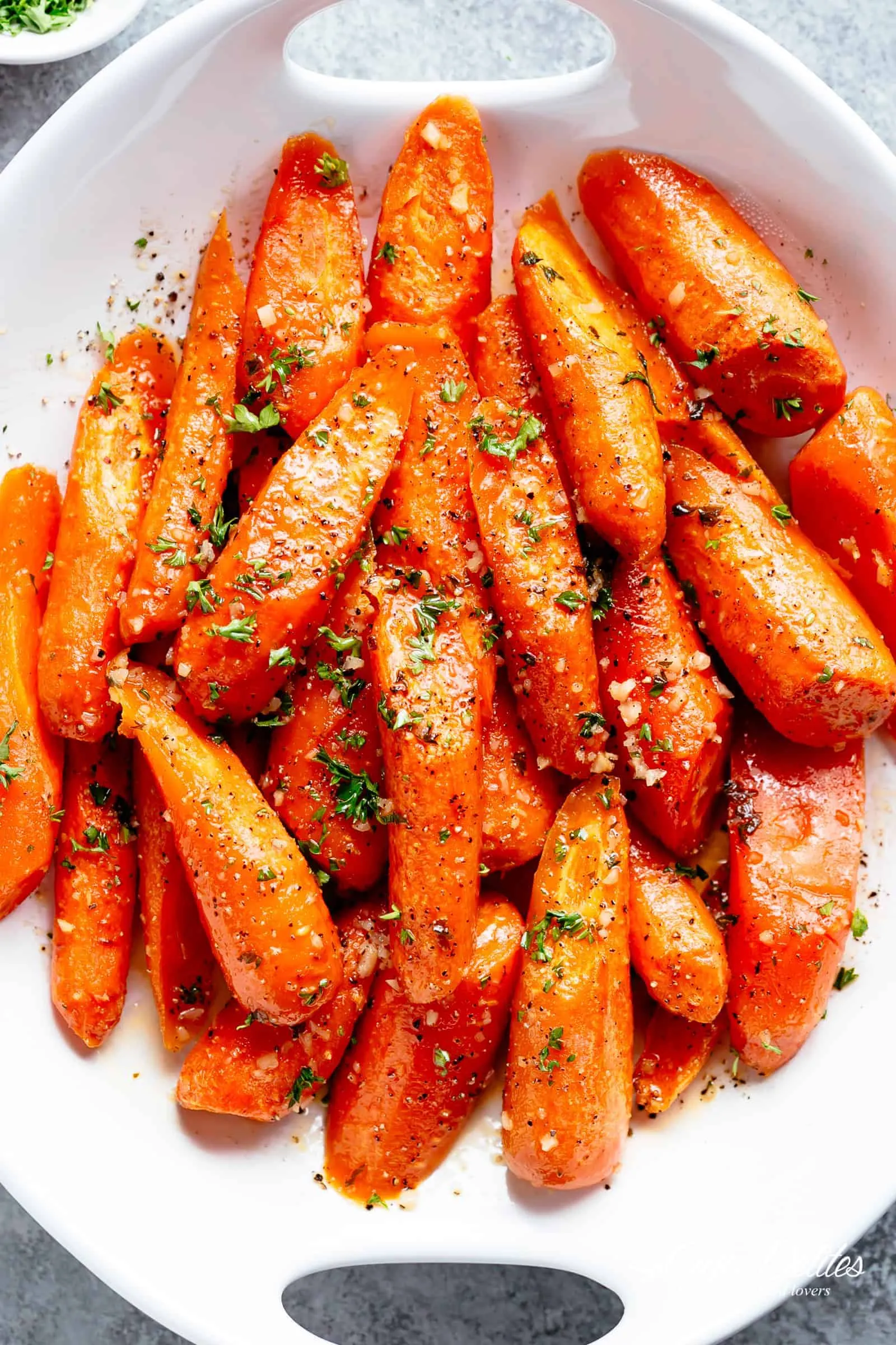 Garlic Butter Roasted Carrots