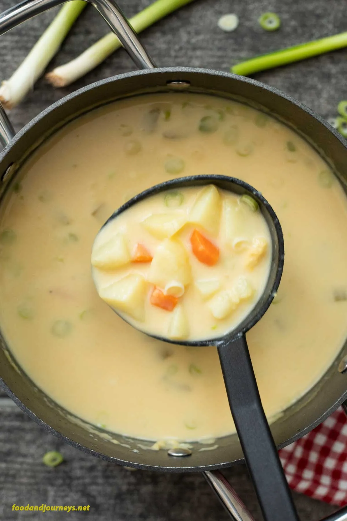 German Potato Soup (Kartoffelsuppe)