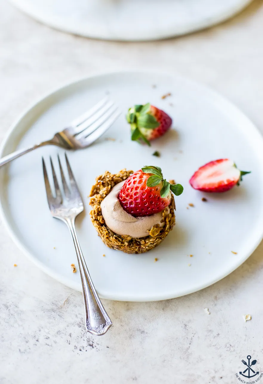 Granola Cups with Whipped Nutella Filling