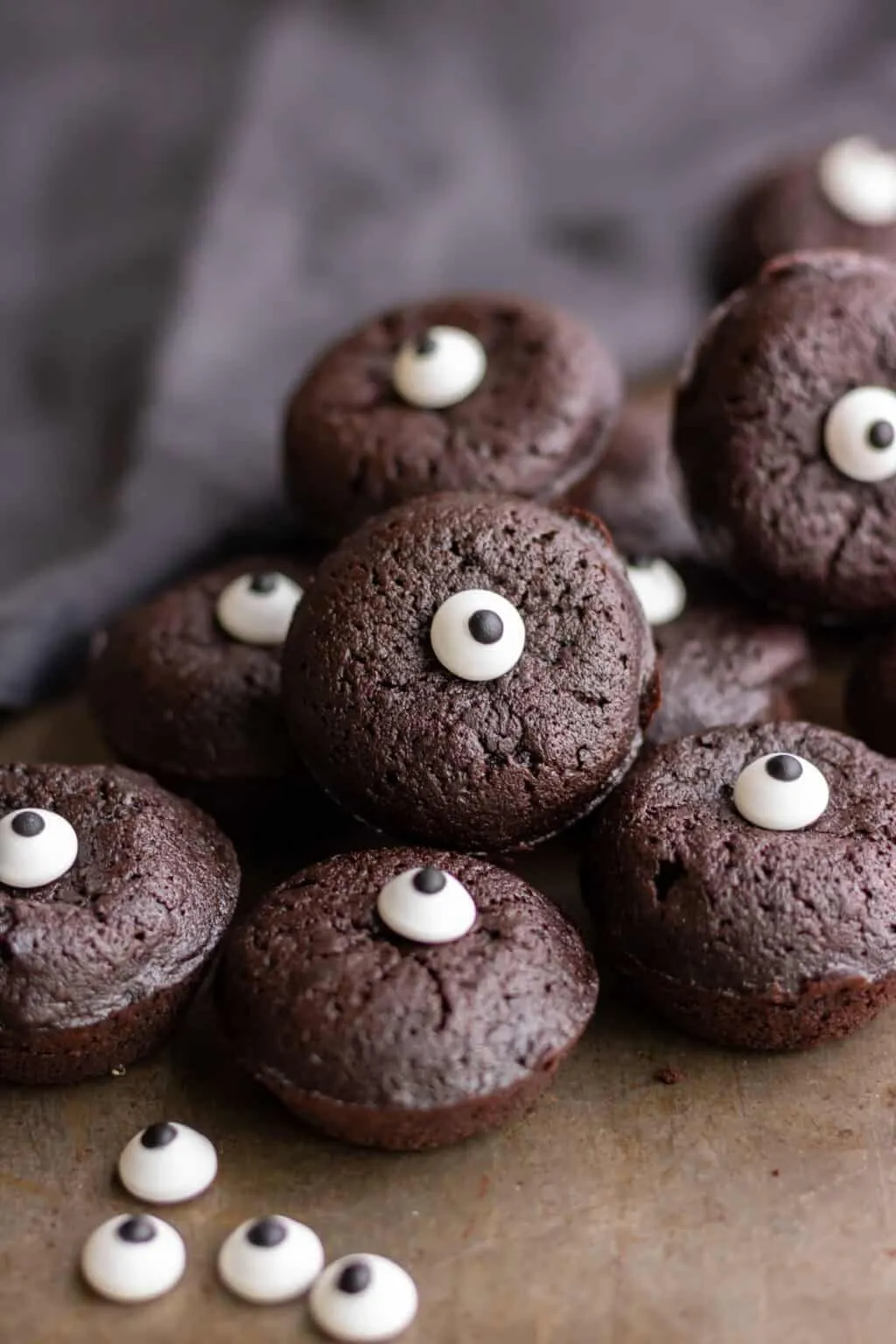 Halloween Brownie Bite Eyeballs