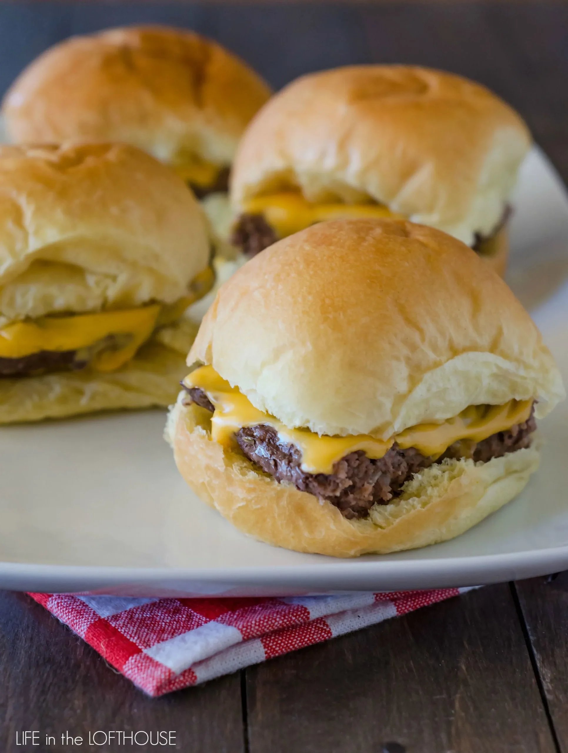 Hawaiian Roll Hamburger Sliders
