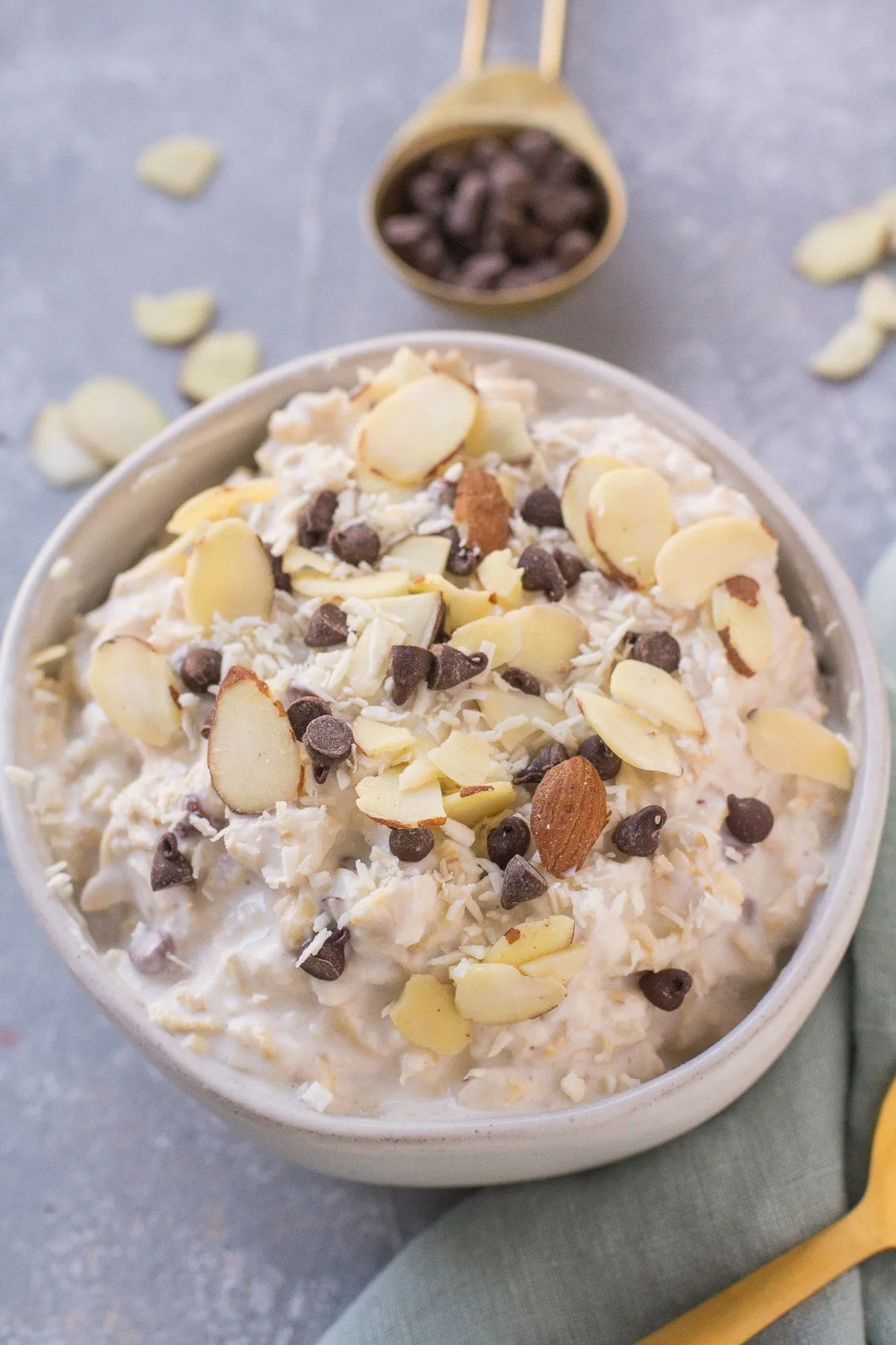 Healthy Creamy Almond Joy Overnight Oats