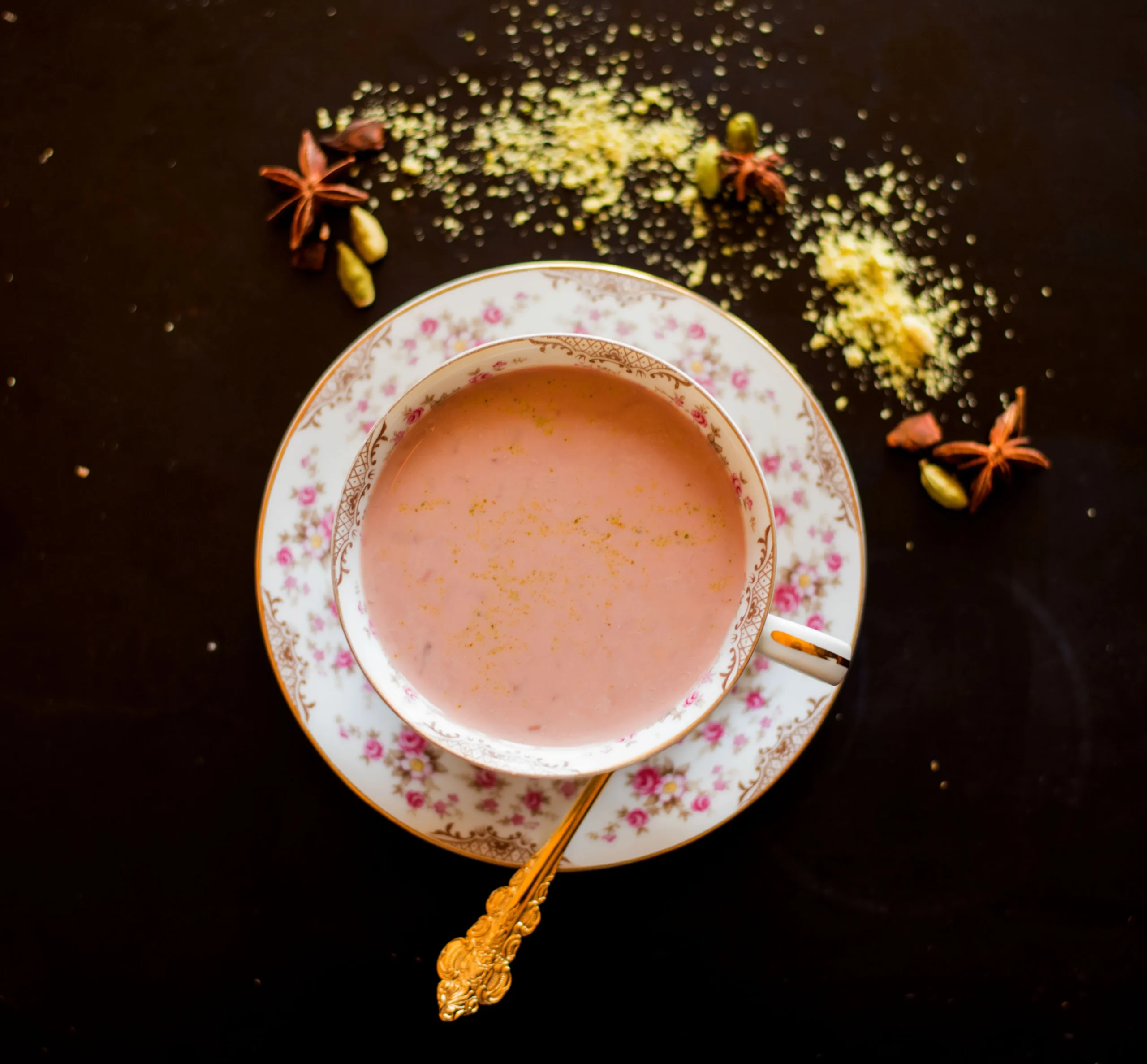 Karachi Style Kashmiri Chai Pink Tea