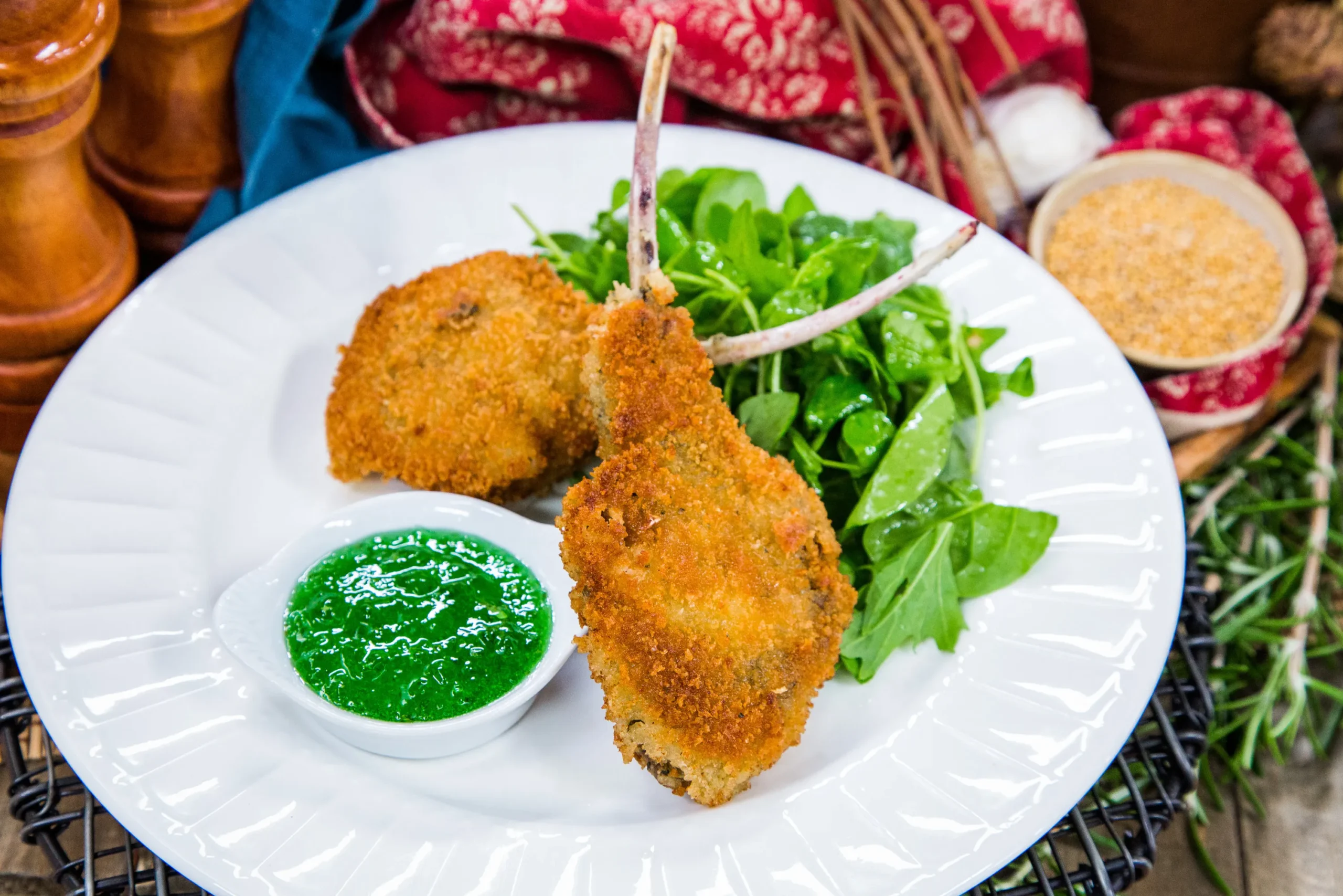 Lamb Chops with Jelly Gravy