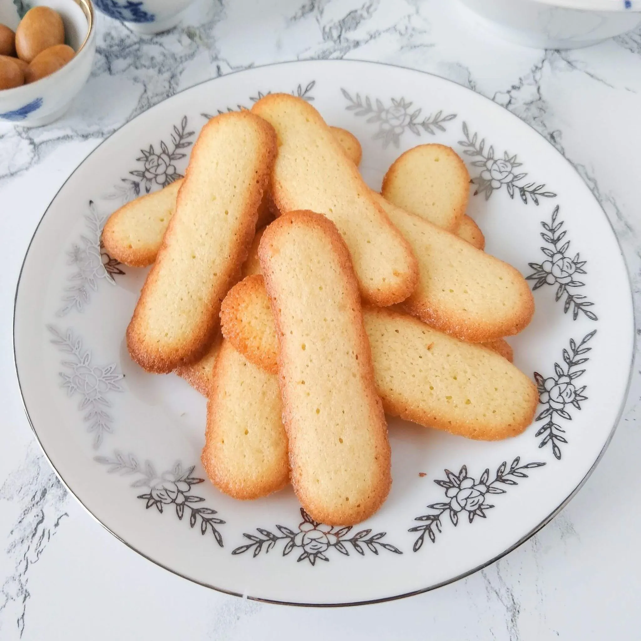 Langues de Chat (Cat's Tongue Cookies)