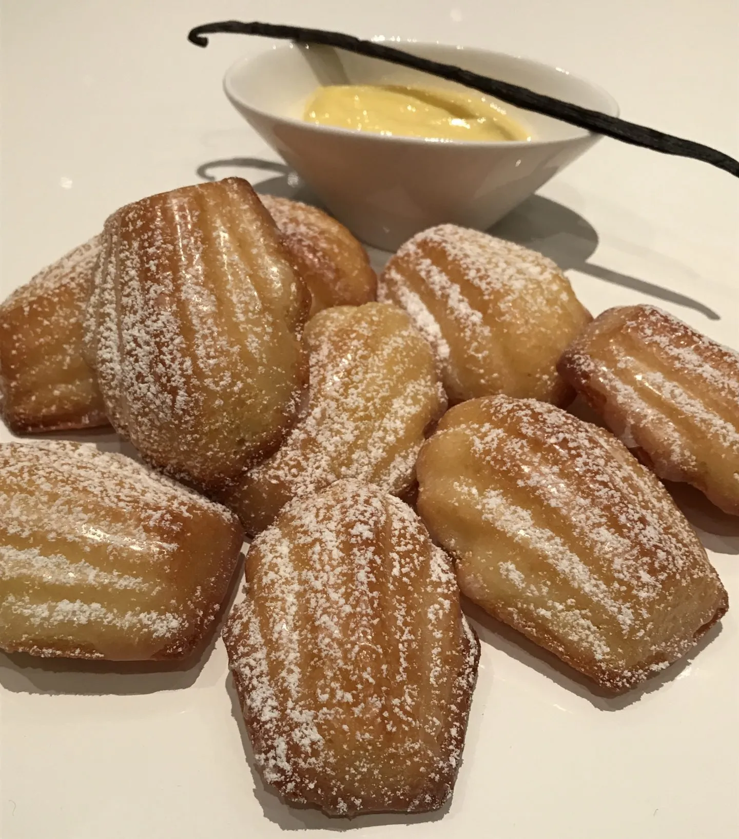 Madeleines with Lemon Curd