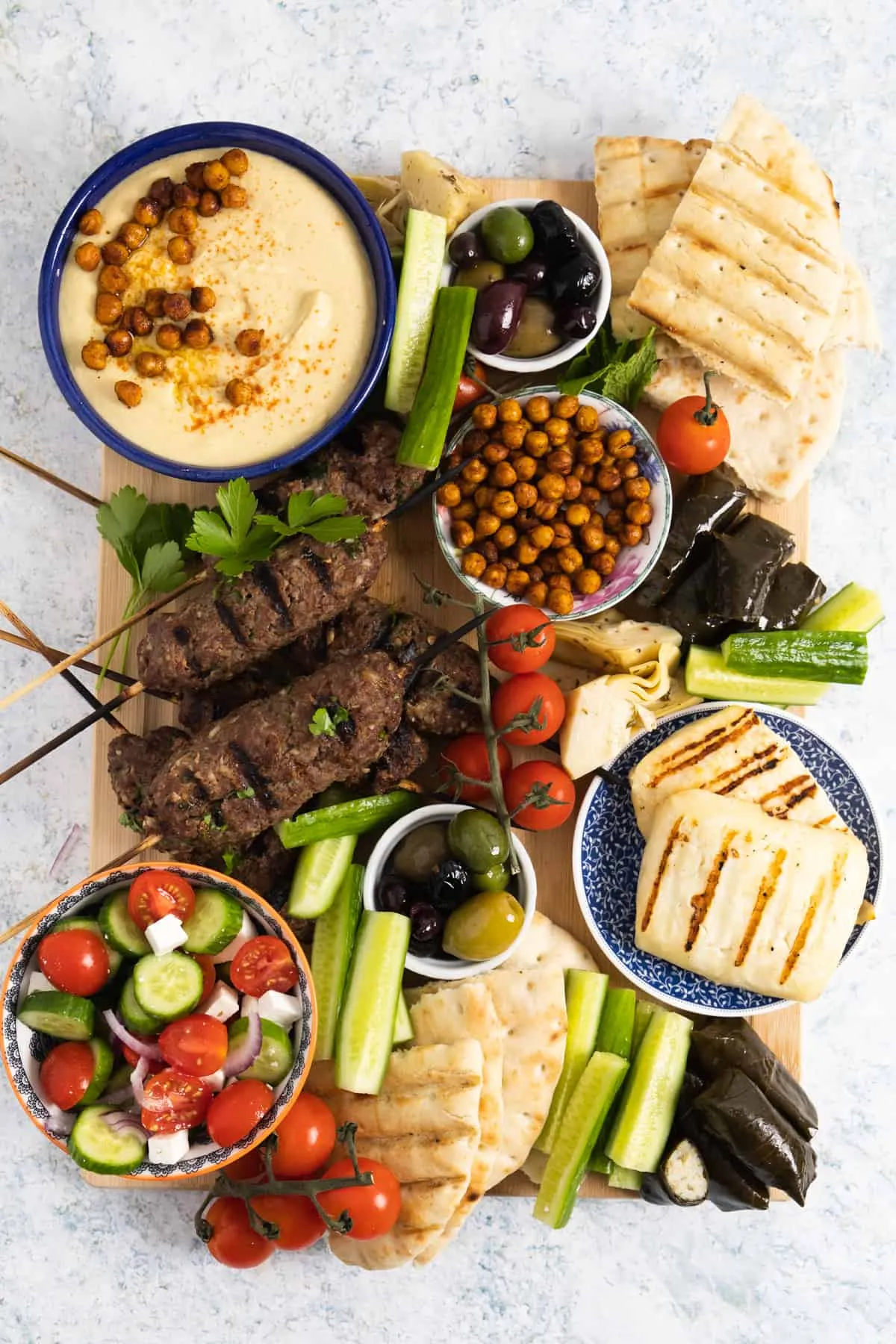 Mediterranean Hummus Mezze Platter