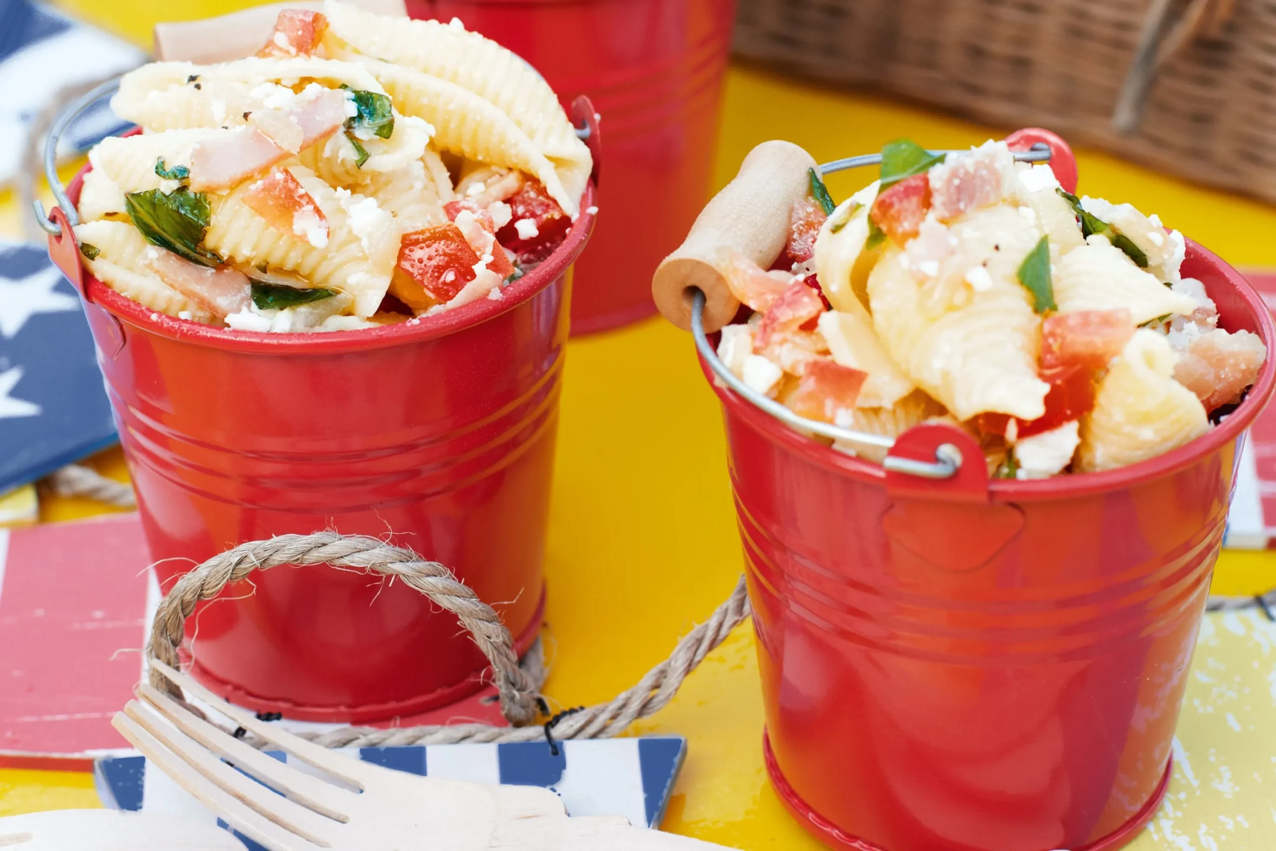 Mint Shell Pasta with Bacon