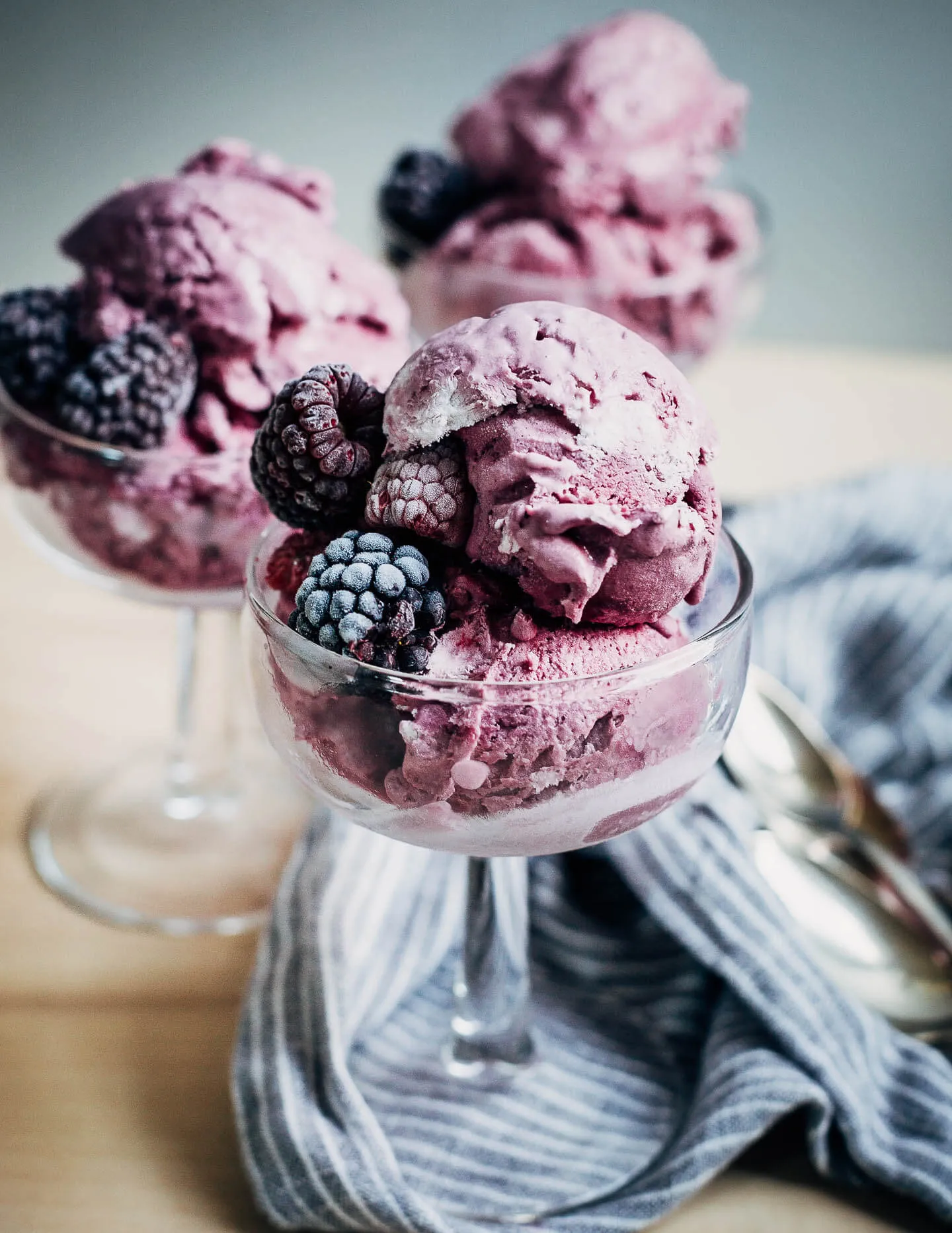 Mixed Berry Ice Cream No Churn