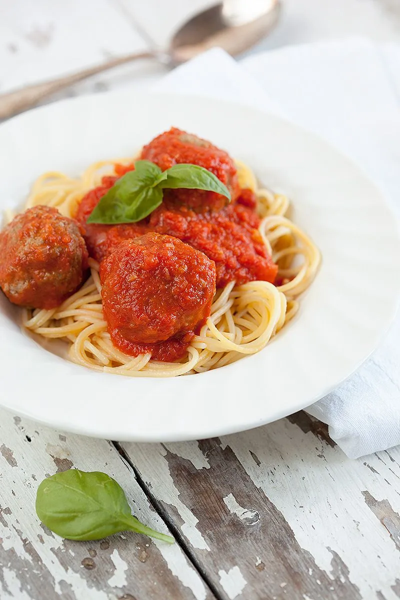 Mozzarella Stuffed Meatballs Spaghetti