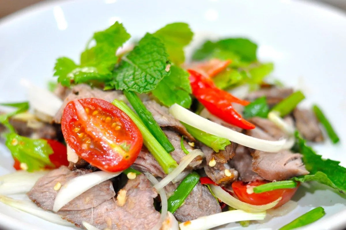 Neua Yang Beef in Hotsweet Sauce