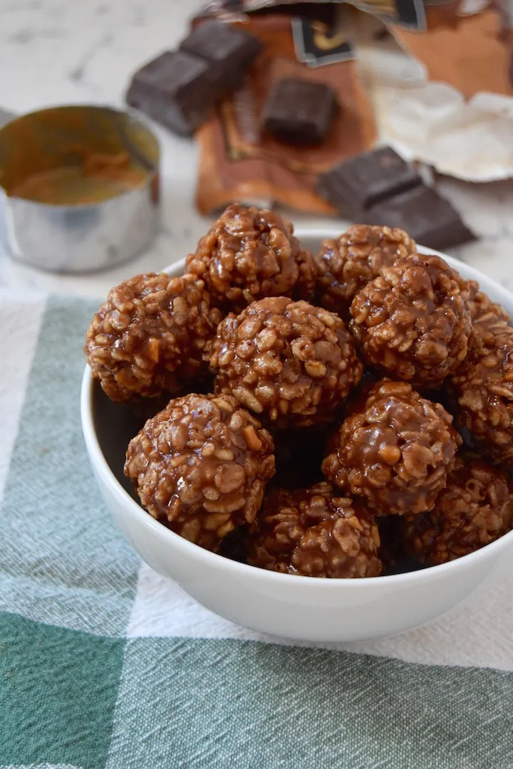 No Bake Crispy Chocolate Peanut Butter Balls
