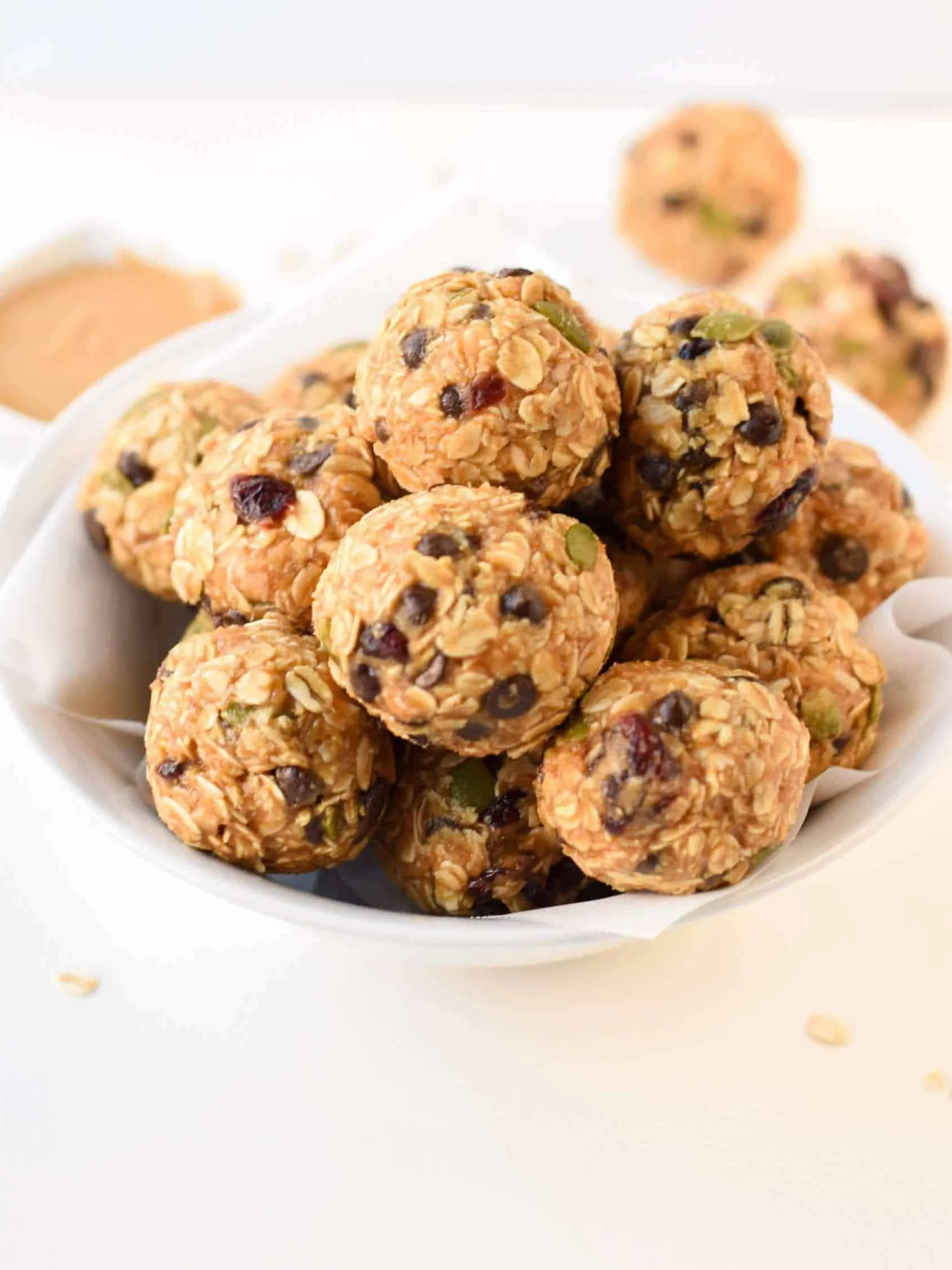 No Bake Peanut Butter Oatmeal Balls