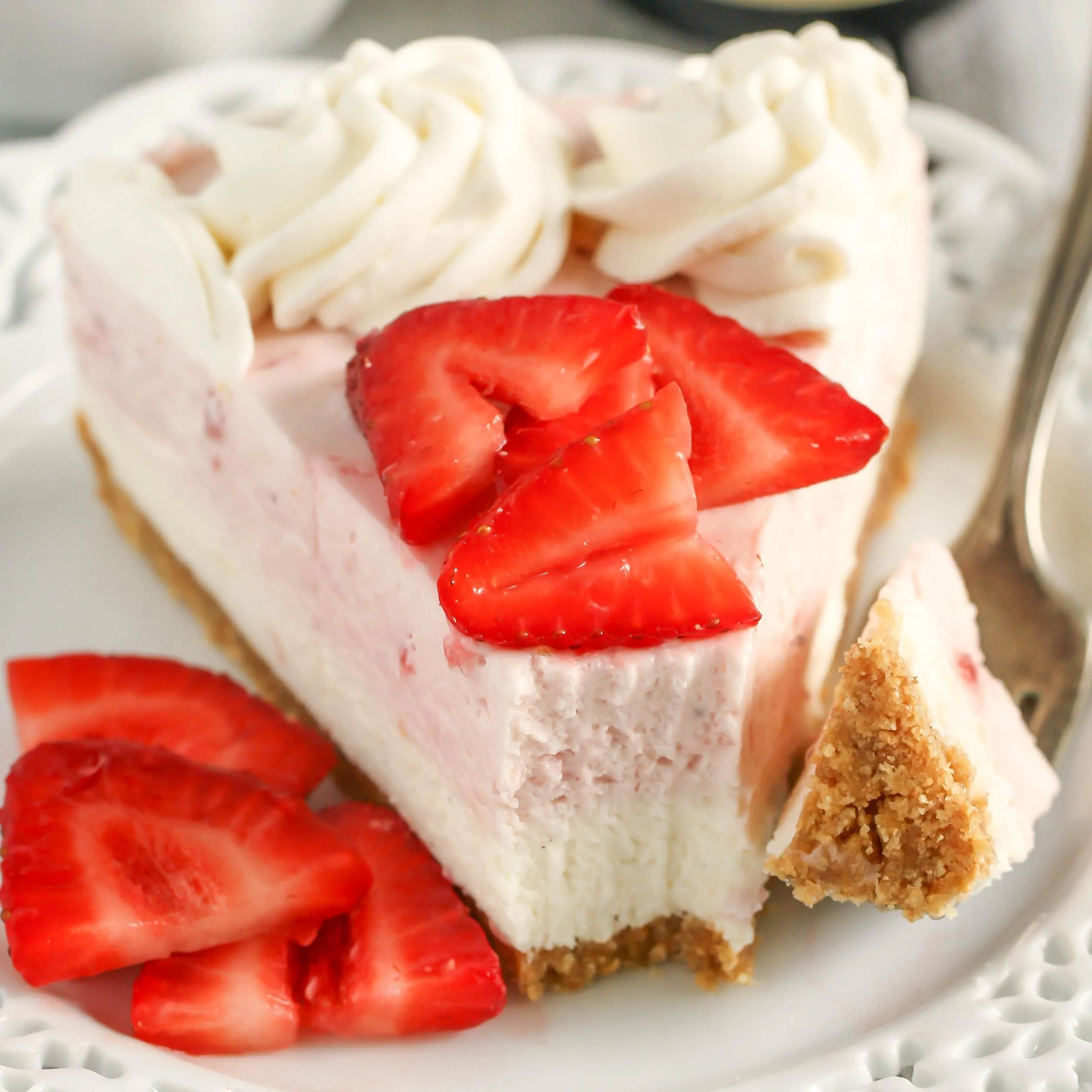 No Bake Strawberry and Vanilla Bean Cheesecake