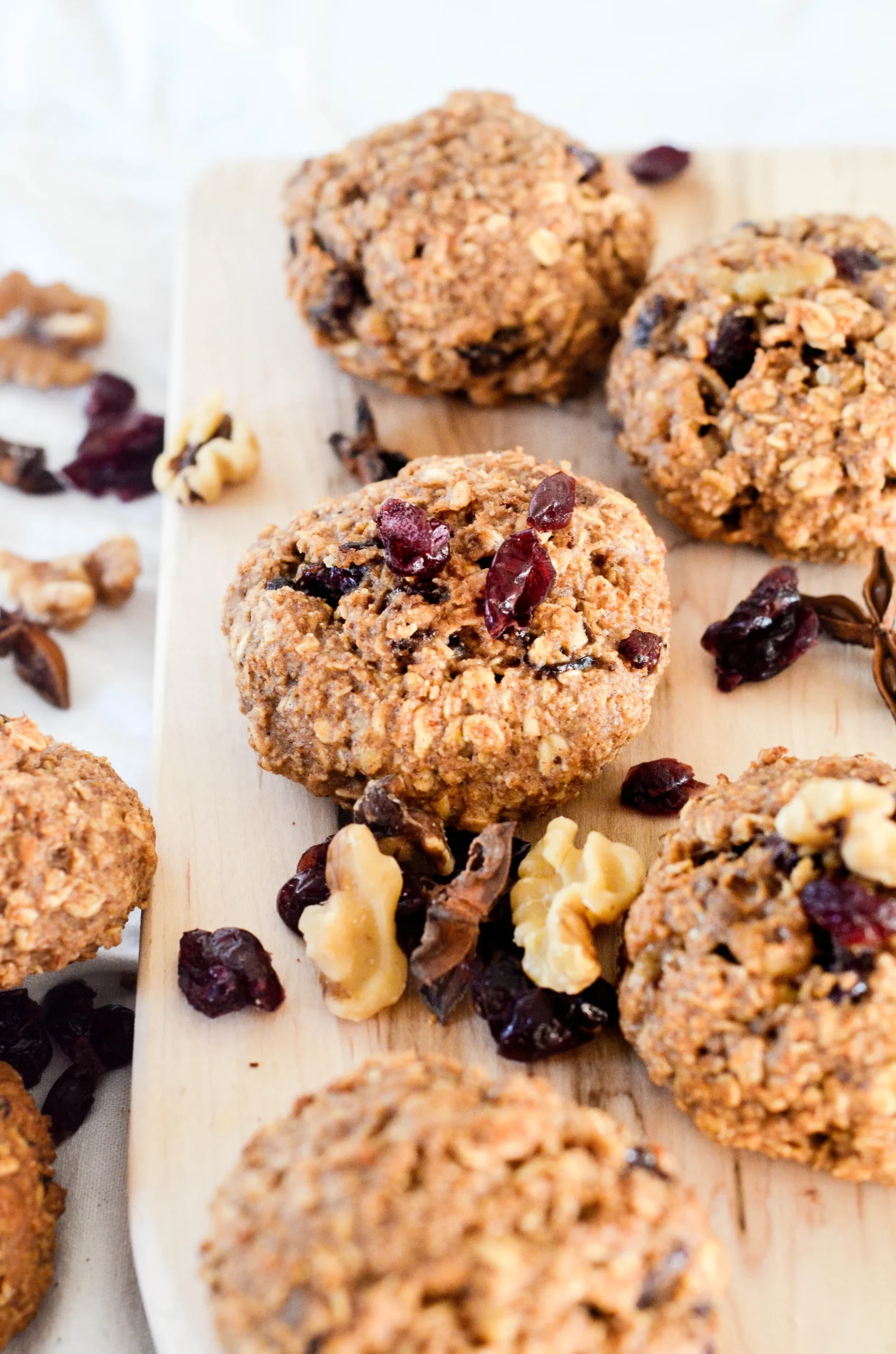 Oatmeal Topped with Walnuts and Cranberries